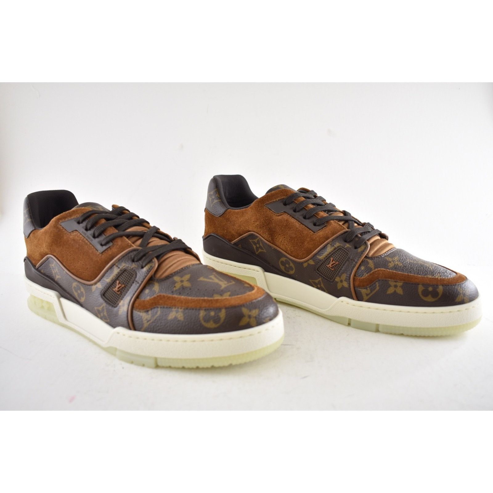Louis Vuitton Louis Vuitton Brown Monogram LV Logo Suede Low Top Size US 10 / EU 43 - 5 Thumbnail