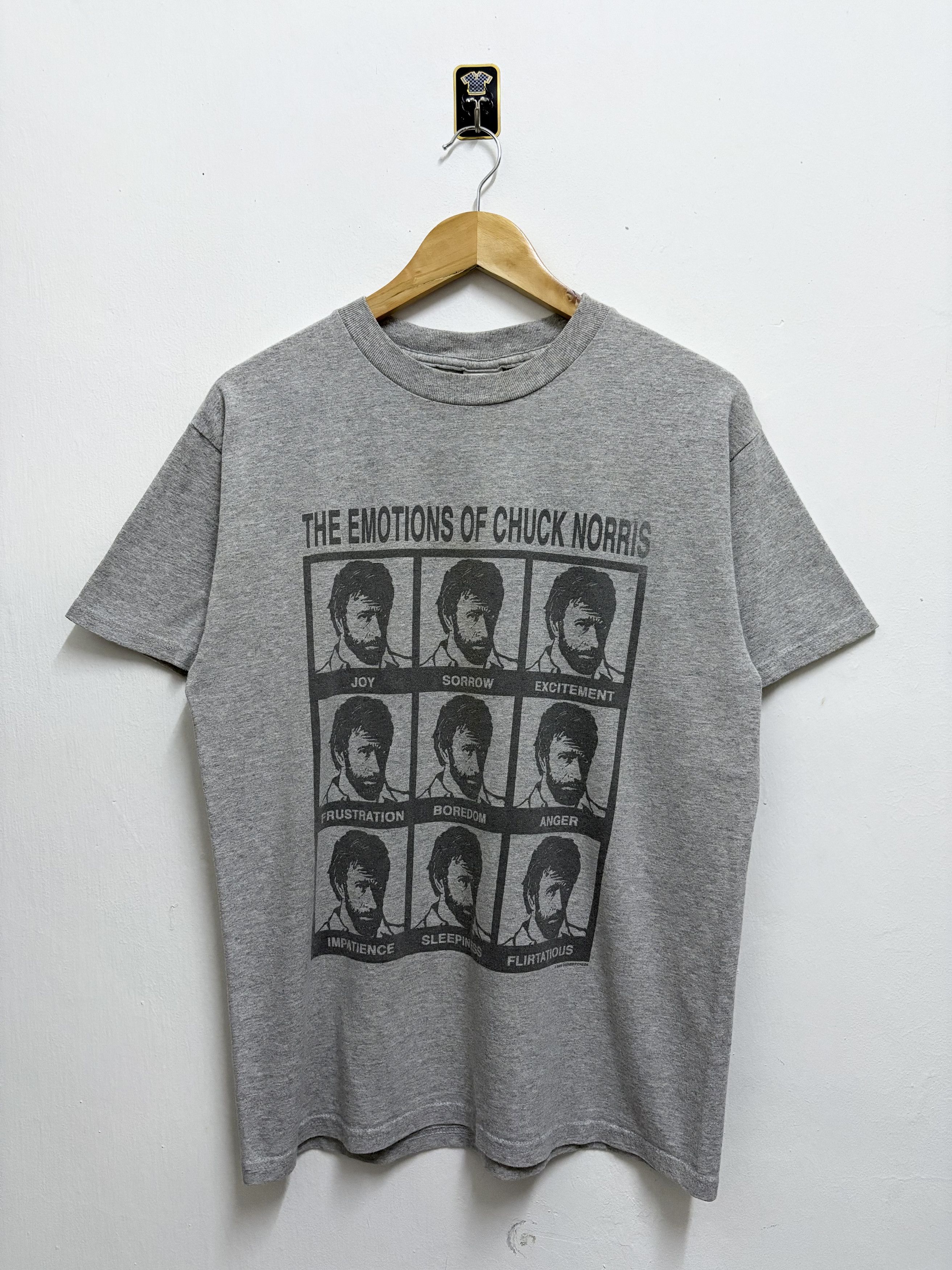 Vintage 2000's Emotion of Chuck Norris Ripoff Barbara Kruger T-Shirt Size US M / EU 48-50 / 2 - 1 Thumbnail