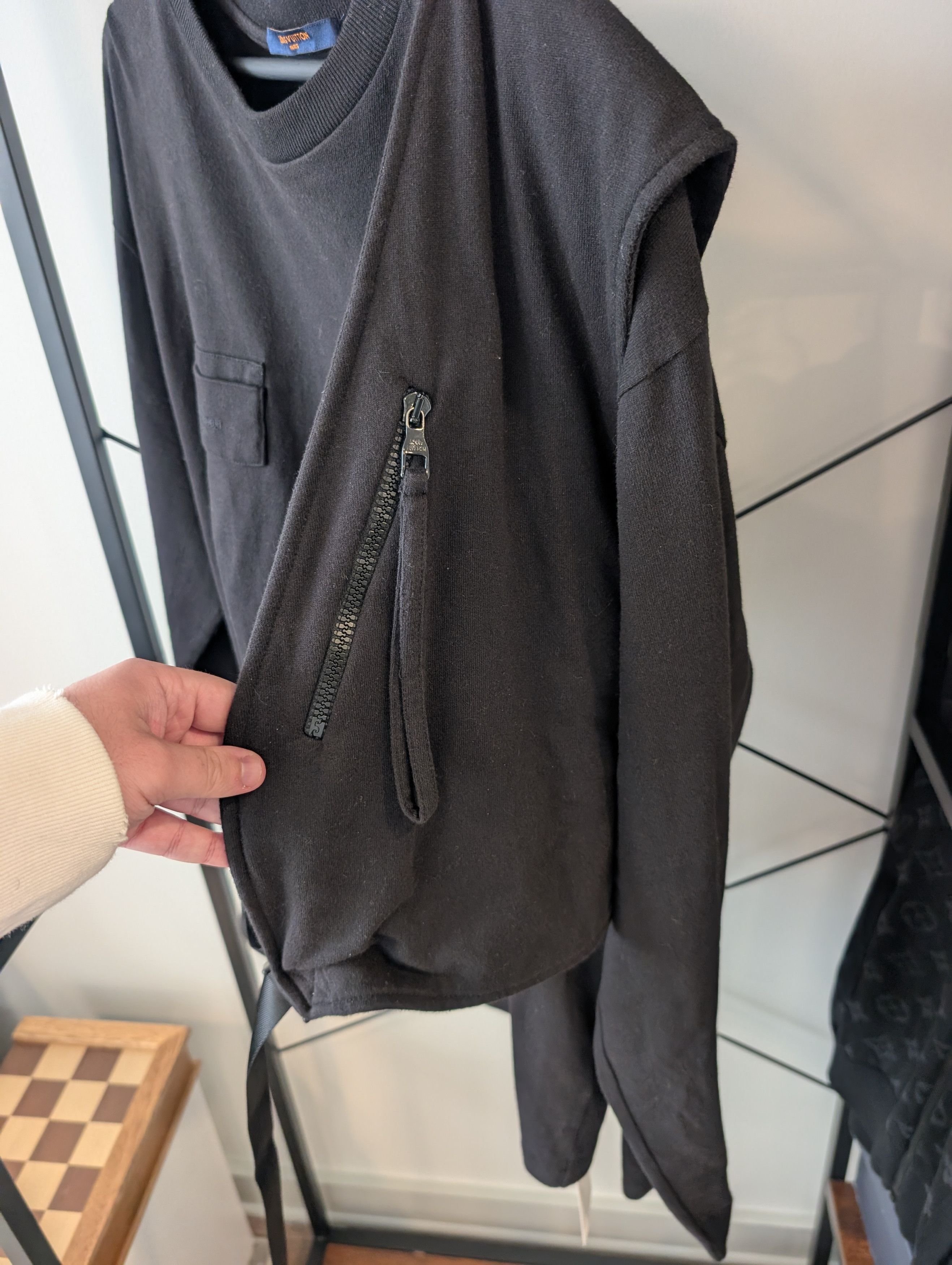Louis Vuitton Louis Vuitton tactical long sleeve sweatshirt Size US L / EU 52-54 / 3 - 4 Thumbnail