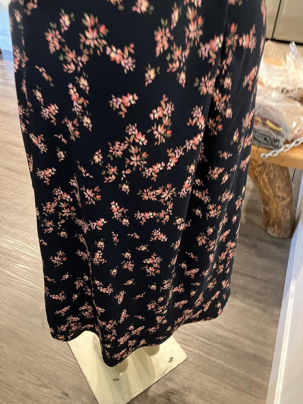 Other NWT Navy Blue Floral Midi Skirt Size 36" / US 14 / IT 50 - 9 Thumbnail