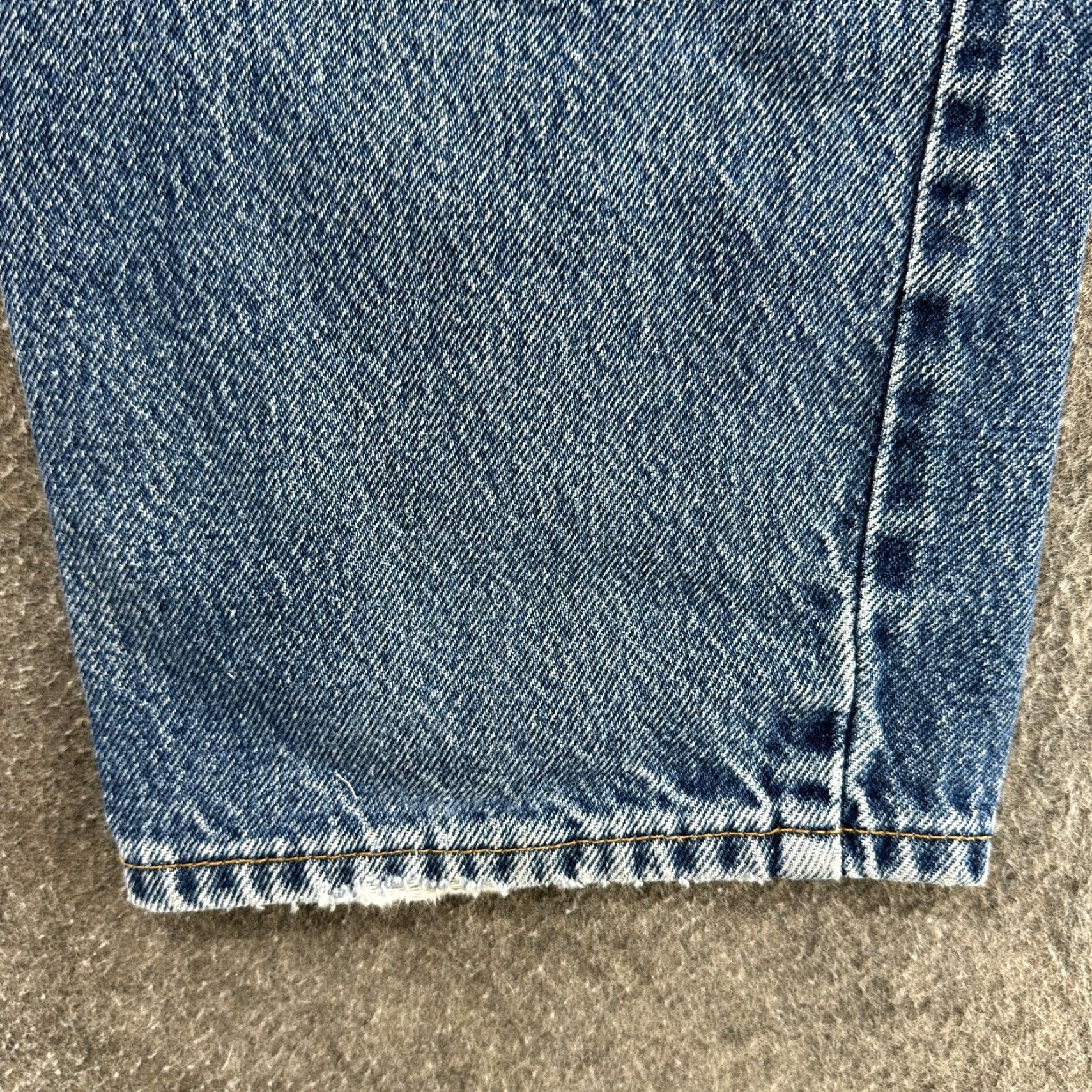 Levi's VTG Levi's 550 Jeans Mens 38x34 Blue Relaxed Taper Distressed 5-Pocket Denim Cotton 36 Waist 34 Inseam Vintage 90s Shirt? Size US 38 / EU 54 - 6 Thumbnail