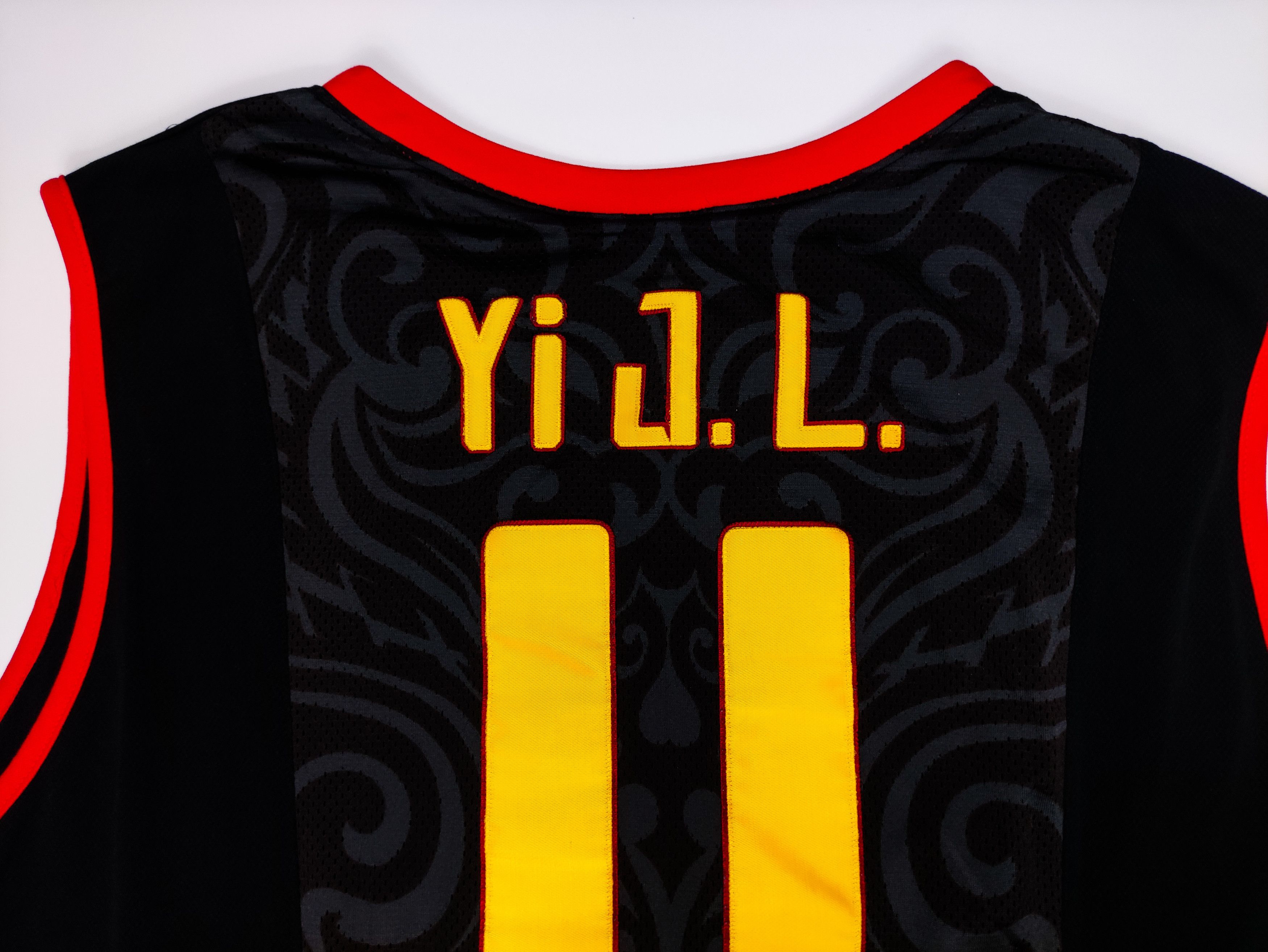 Nike Yi J.L. #11 China Basketball Yi Jianlian Jersey Shirt Kit Size US XL / EU 56 / 4 - 10 Thumbnail