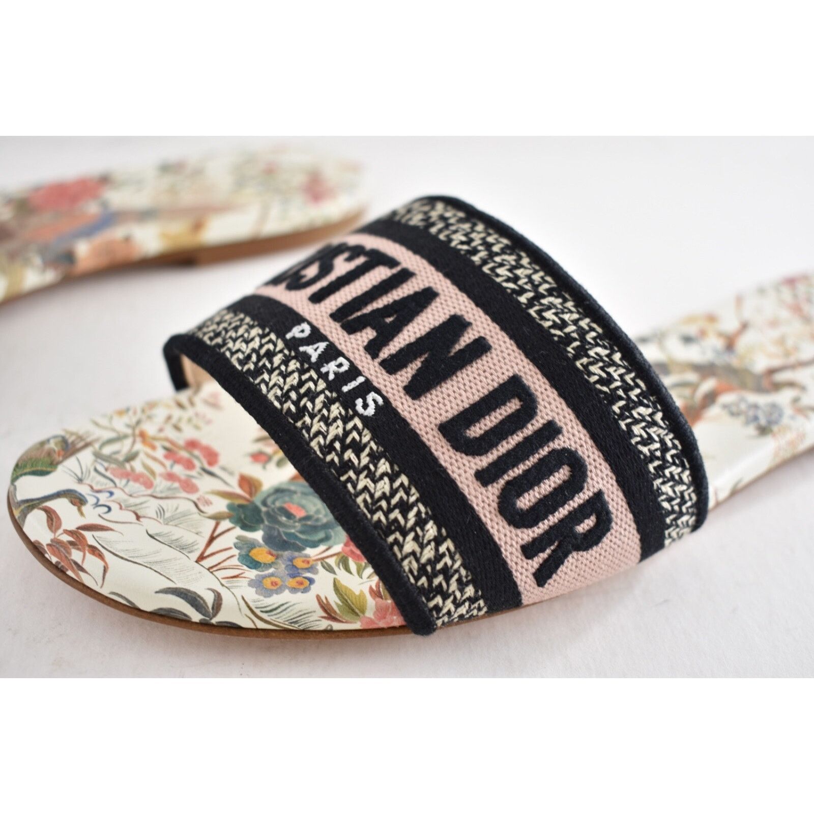 Dior Christian Dior Dway Jardín D’ Hiver Embroidered Logo Size US 9 / IT 39 - 10 Thumbnail