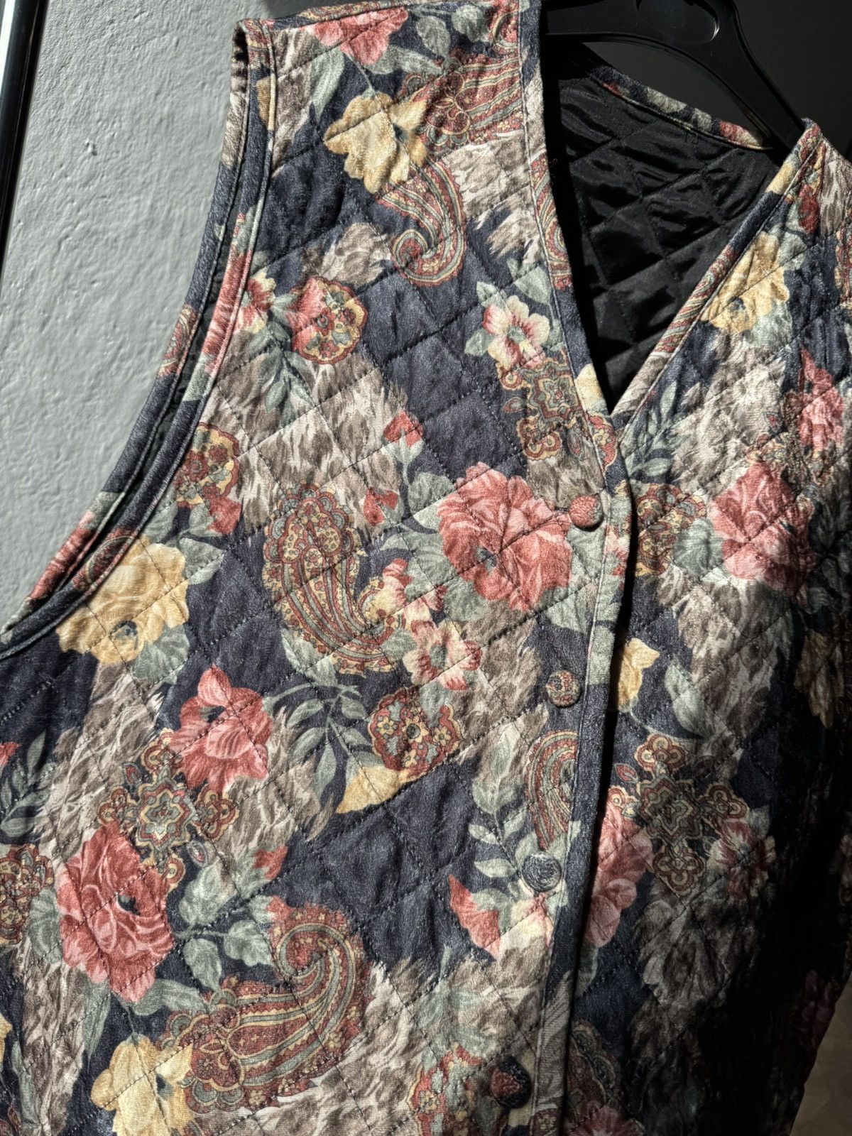 Acne Studios × Aime Leon Dore × Japanese Brand Vintage Quilted Vest Flowers Print ALD ACNE STUDIOS STYLE Size US L / EU 52-54 / 3 - 7 Thumbnail