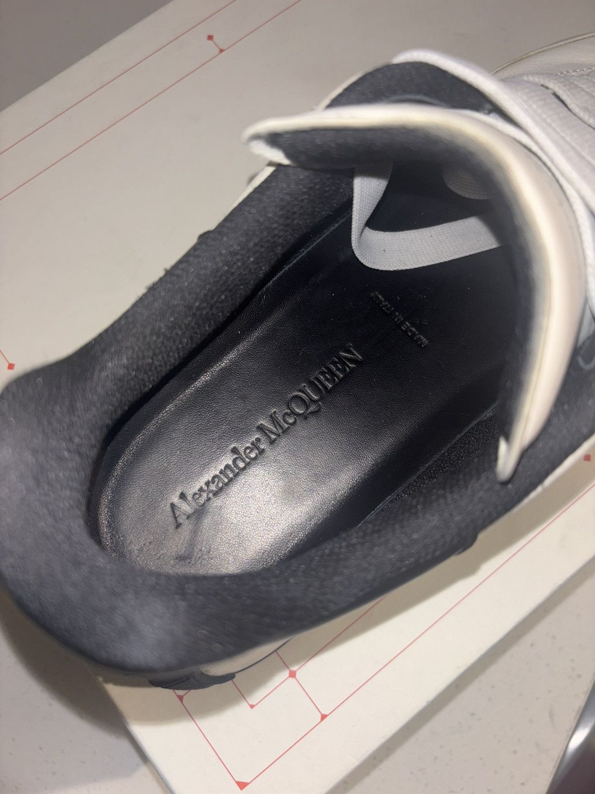 Alexander McQueen Alexander McQueen B&W Sneakers Size US 10.5 / EU 43-44 - 5 Thumbnail