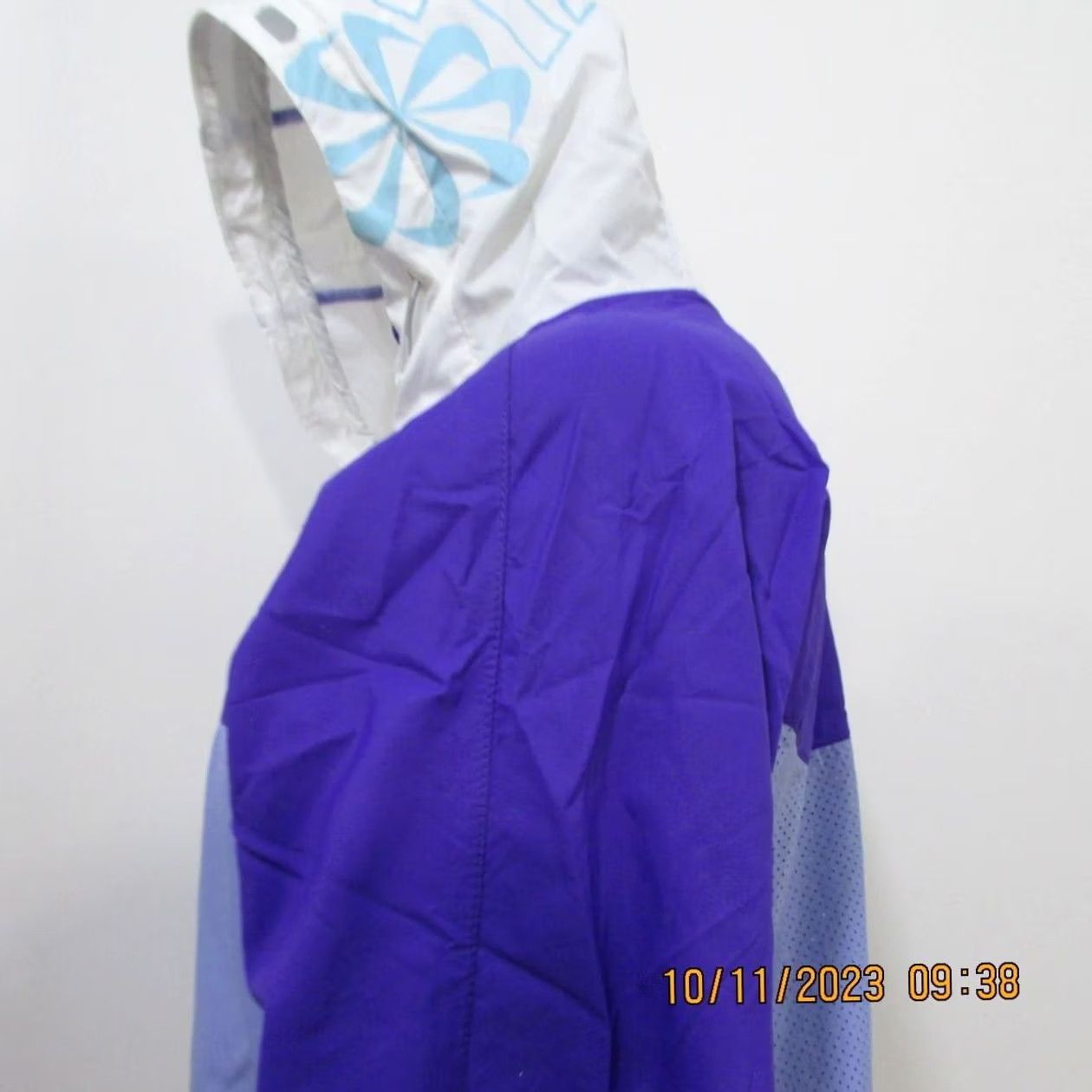 Vintage Nike Women's Showerproof Hooded Jacket M 38/40 UK Multicoloured Bomber Shirt Womens 11021 Size ONE SIZE - 6 Thumbnail