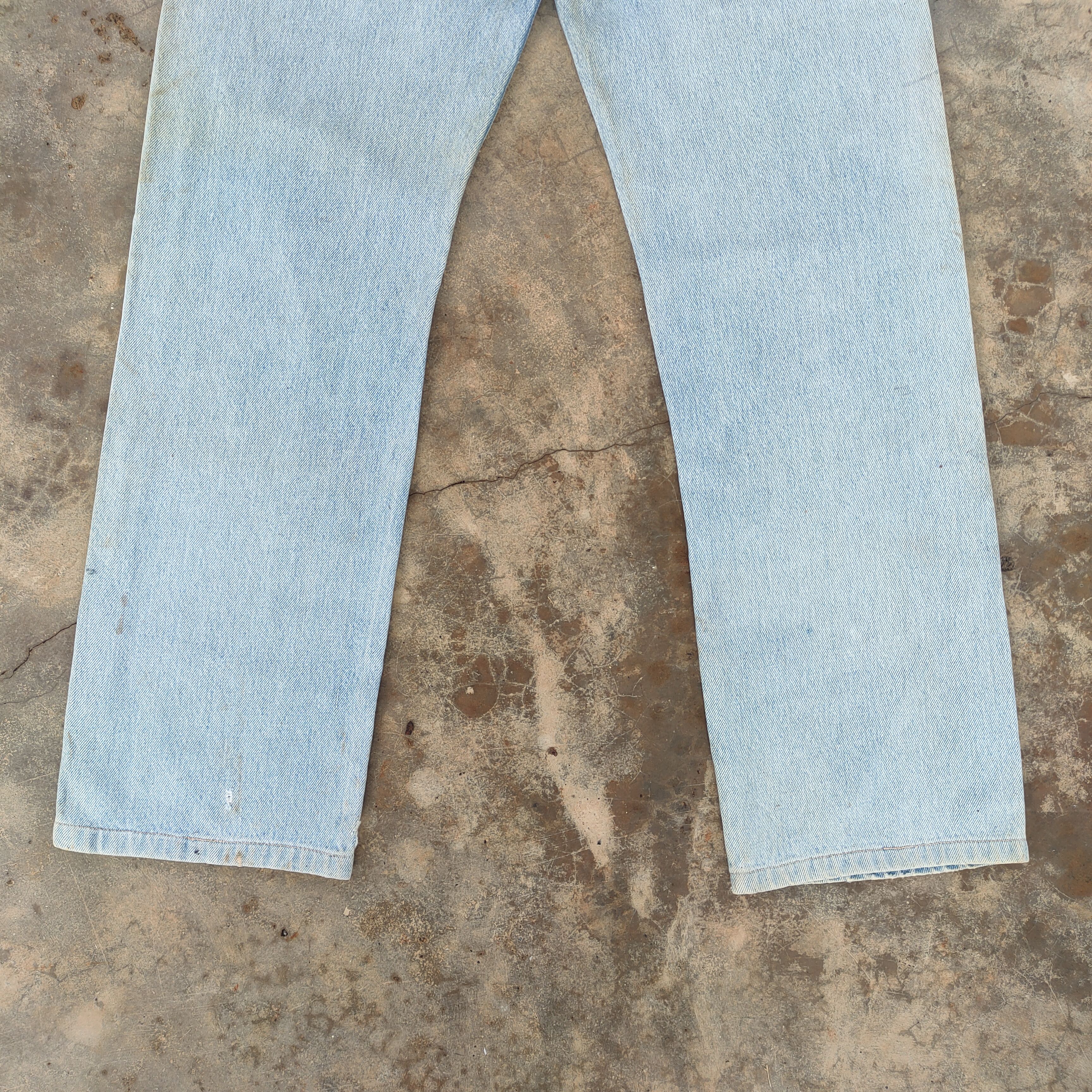 Levi's Vintage Clothing VINTAGE LEVI'S 501 90’ FADED DISTRESSED JEANS DENIM PANTS Size US 28 / EU 44 - 14 Thumbnail