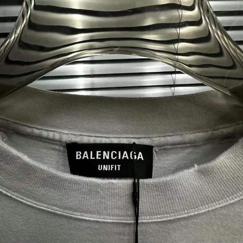 Balenciaga Balenciaga Rock and roll short sleeve Size US M / EU 48-50 / 2 - 2 Thumbnail