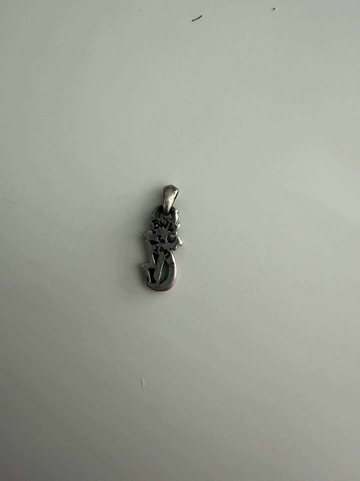 Bill Wall Leather Bill Wall Leather B pendant Size ONE SIZE - 2 Thumbnail