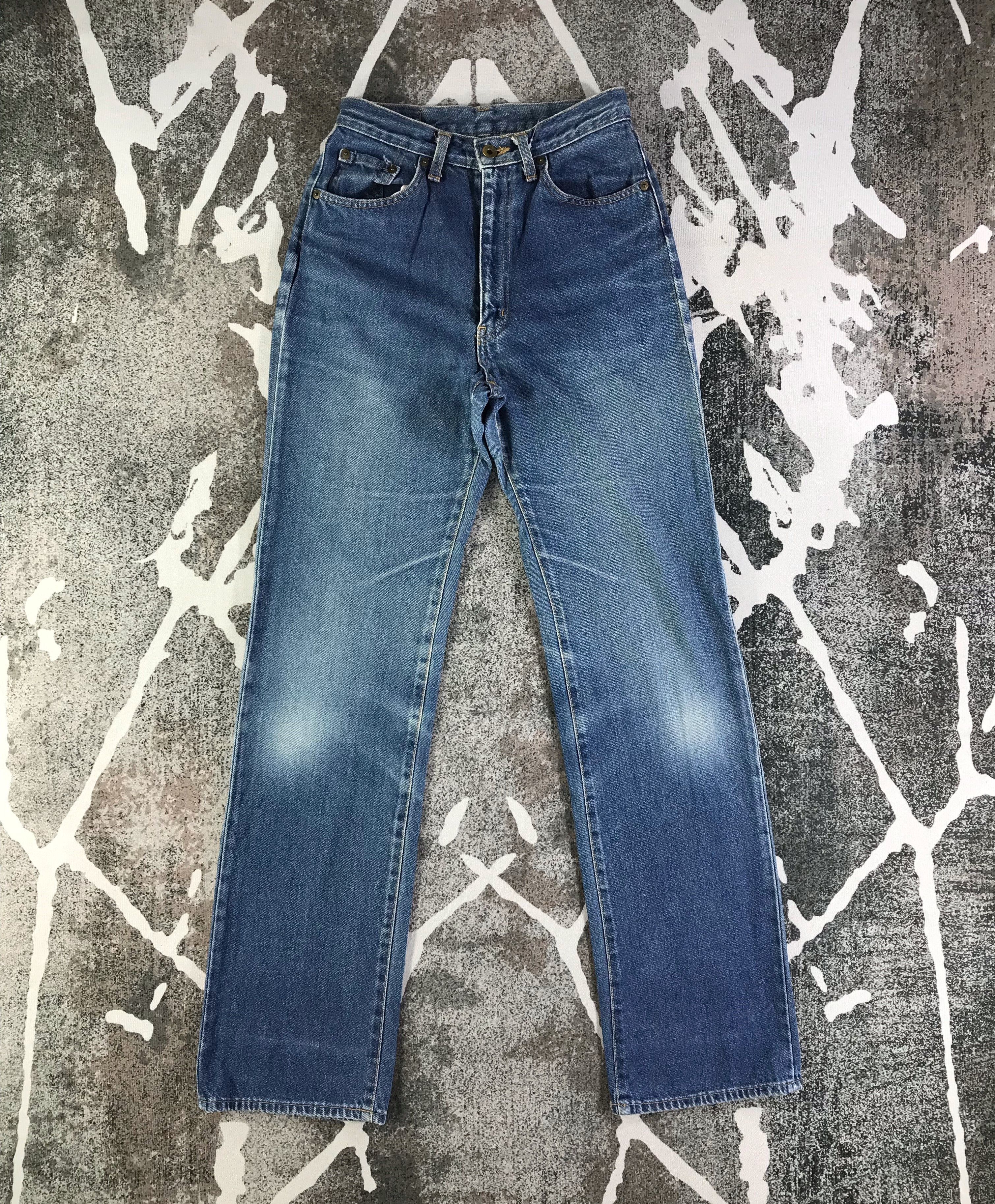Japanese Brand Vintage Japanese Brand Jeans Medium Wash Denim KJ2301 Size 25" / US 0 / IT 36 - 1 Thumbnail