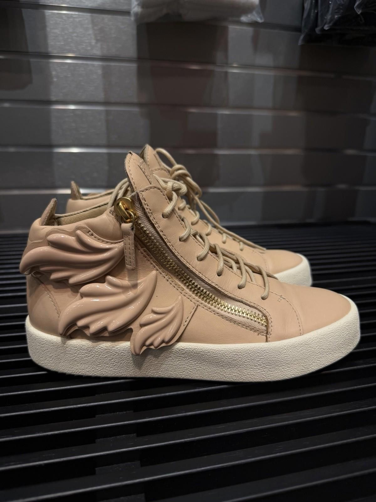 Giuseppe Zanotti Giuseppe Zanotti Women's High Top Leather Pink 39EU/9US (W) Size US 9 / IT 39 - 1 Thumbnail