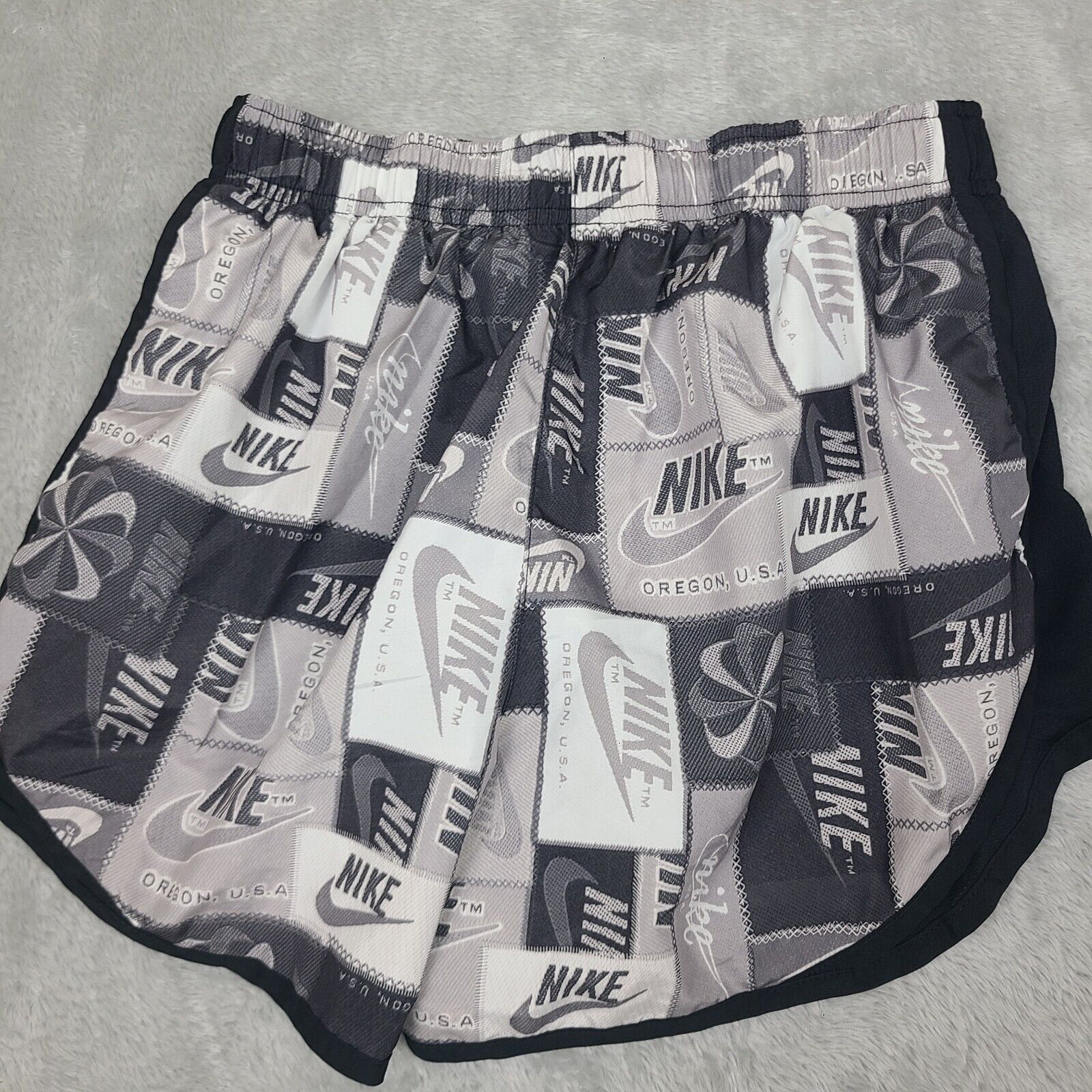 Nike Nike Dri-Fit Women’s Gray Lined Running Workout Shorts Size Size 27" / US 4 / IT 40 - 7 Thumbnail