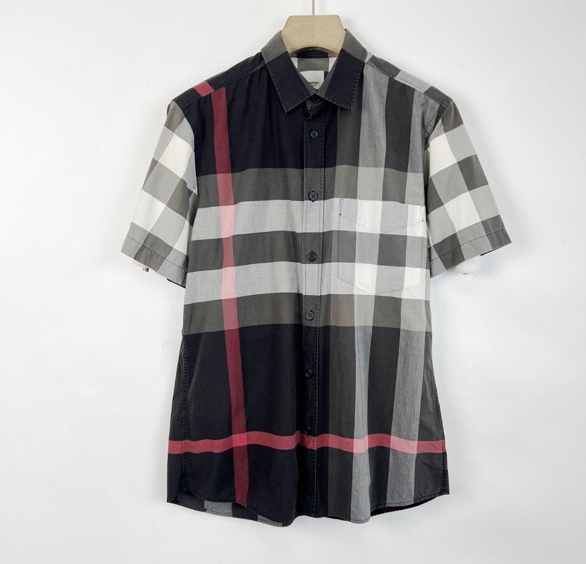Burberry Burberry Dark Grey Check Pocket Short Sleeve Shirt K12 Size US M / EU 48-50 / 2 - 1 Thumbnail