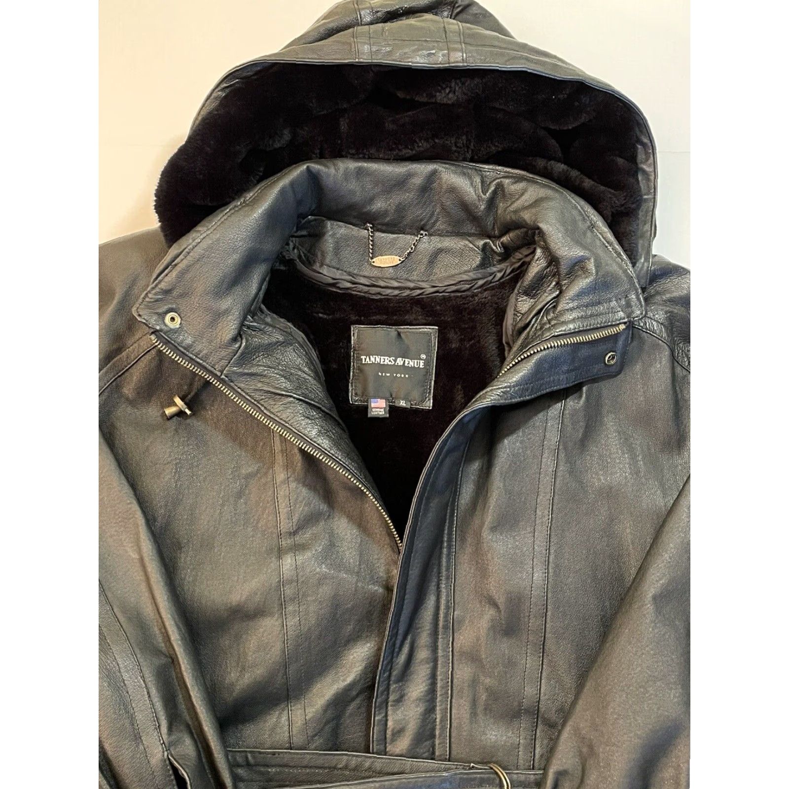 Vintage VINTAGE Tanner Avenue Leather Bomber Jacket - Men - XL - Black Fur-Lined Hooded Flight Coat - 90s USA Theme, Winter Warmth, Zip Closure Size US XL / EU 56 / 4 - 2 Thumbnail