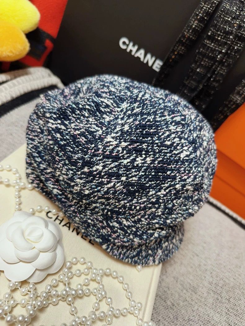 Chanel Chanel Blue mixed-color tweed boy's hat Size ONE SIZE - 2 Thumbnail