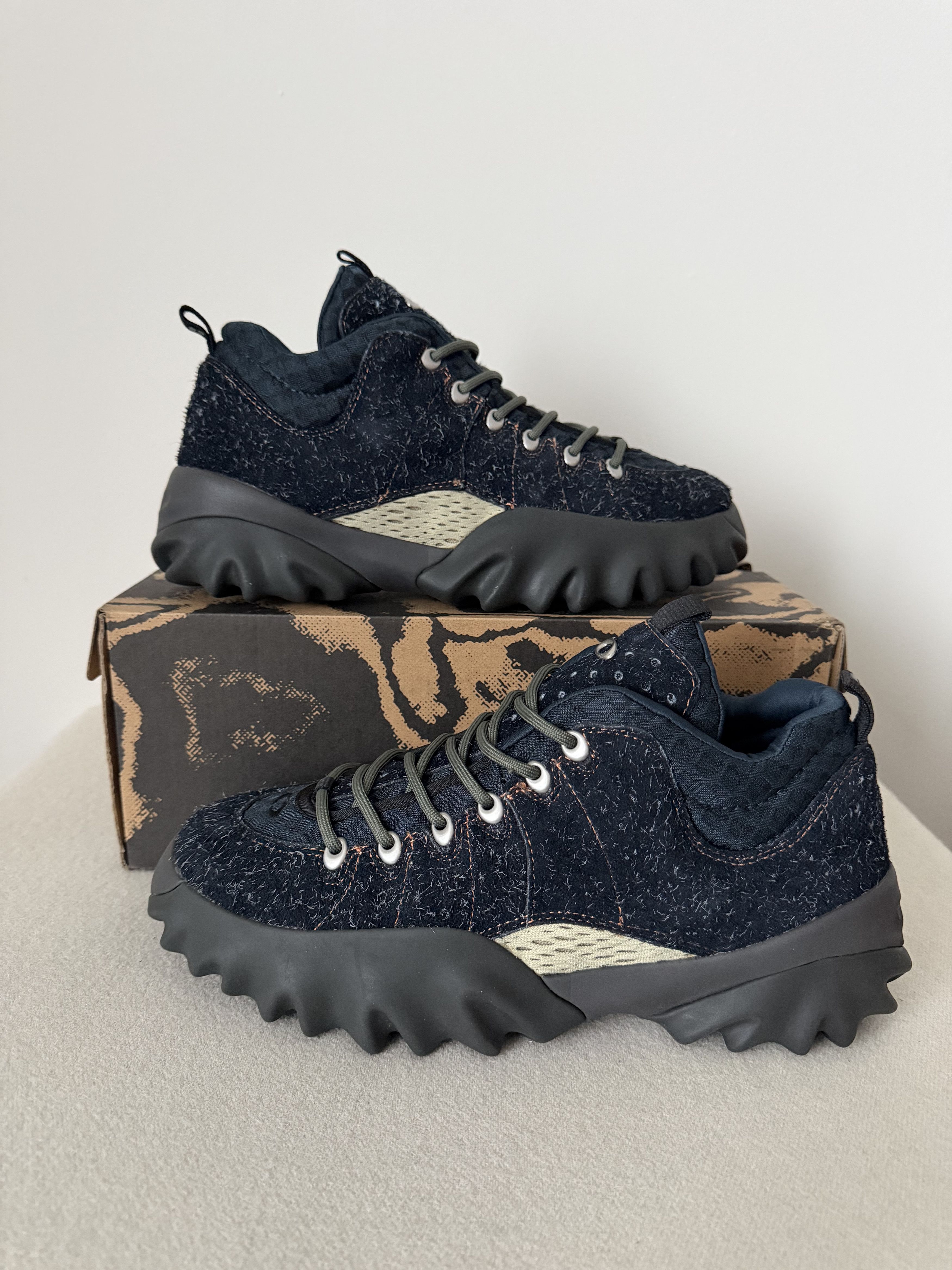Oakley Oakley Factory Team Suede Edge Boot in Hairy Blue Graphite Size US 10 / EU 43 - 2 Thumbnail