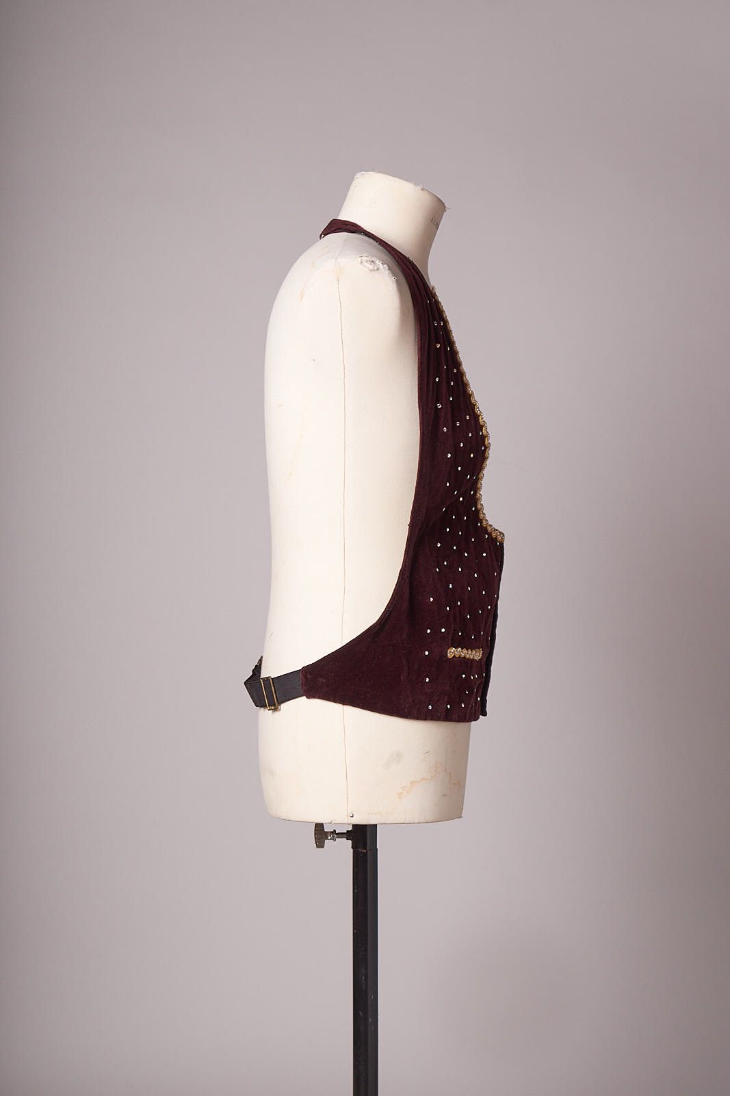 After Six Vintage Show Vest Maroon Velvet Gold Trimmed Jeweled Size 40L - 4 Thumbnail