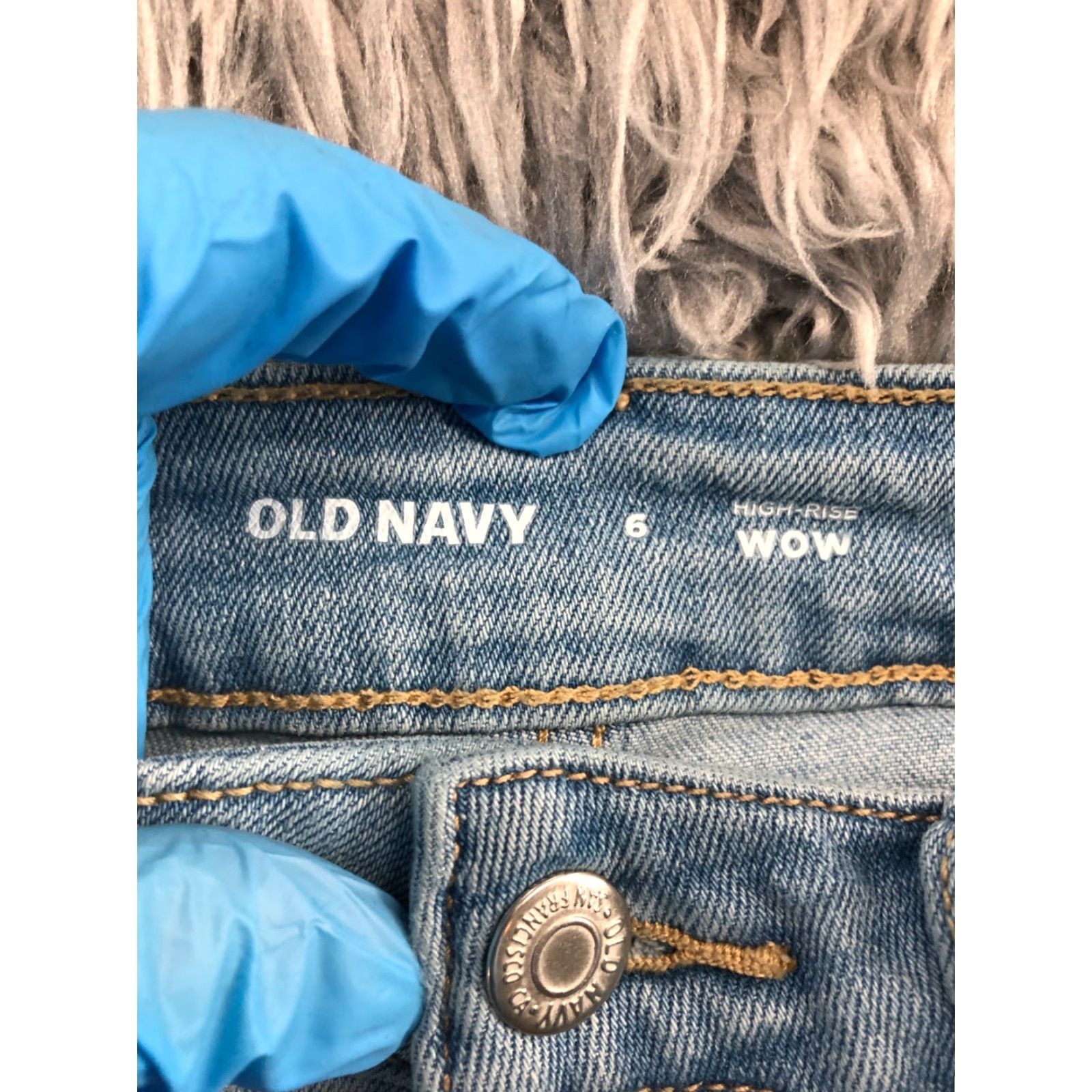 Old Navy Old Navy Women's Mid Rise WOW Shorts 6 Blue Denim 5-Pocket Regular Fit Casual Boyfriend Shoes? Size 28" / US 6 / IT 42 - 7 Thumbnail
