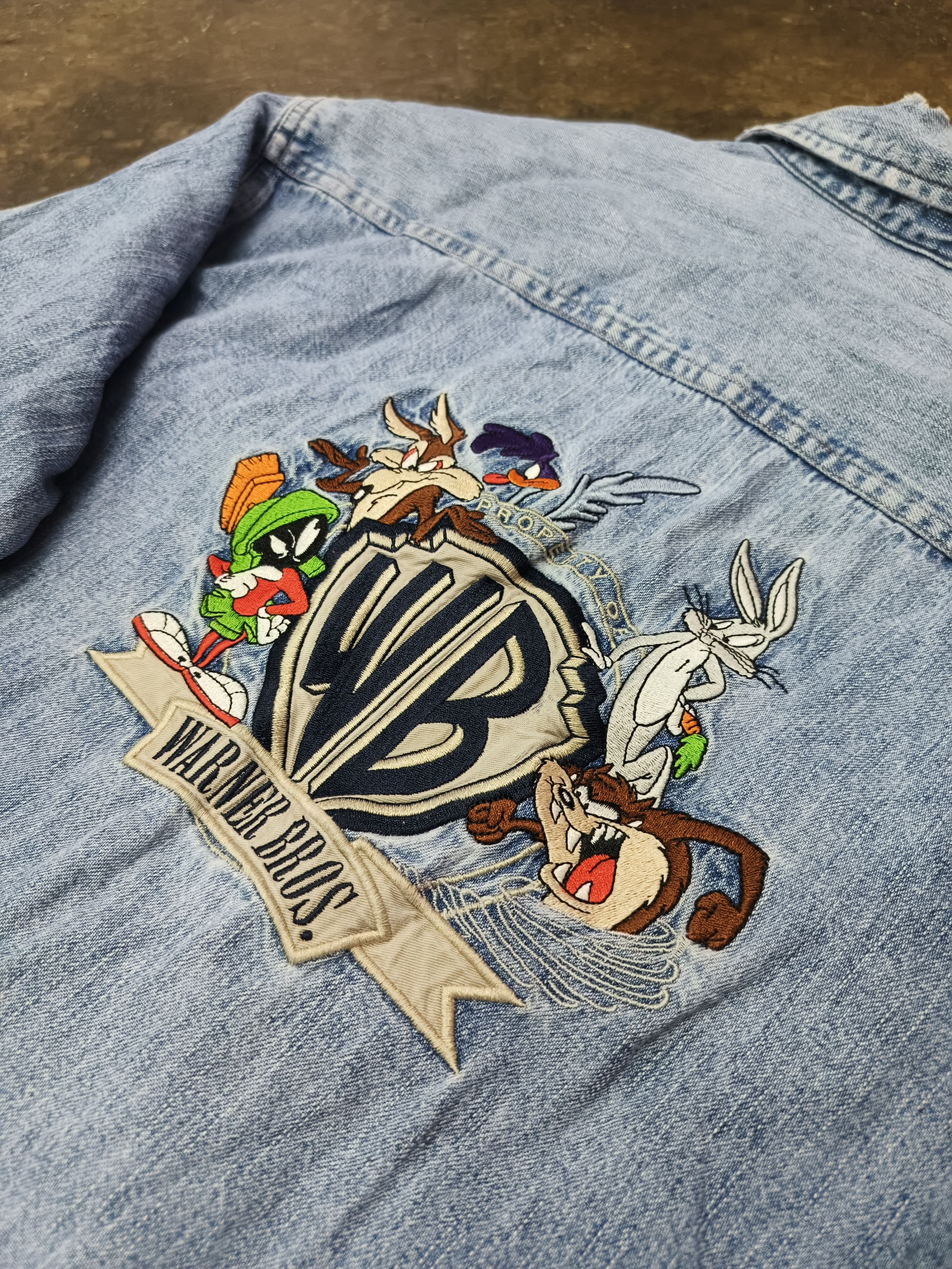 Warner Bros 2000 WARNER BROS LOONEY TUNES DENIM SHIRT DISTRESSED Size US M / EU 48-50 / 2 - 2 Thumbnail