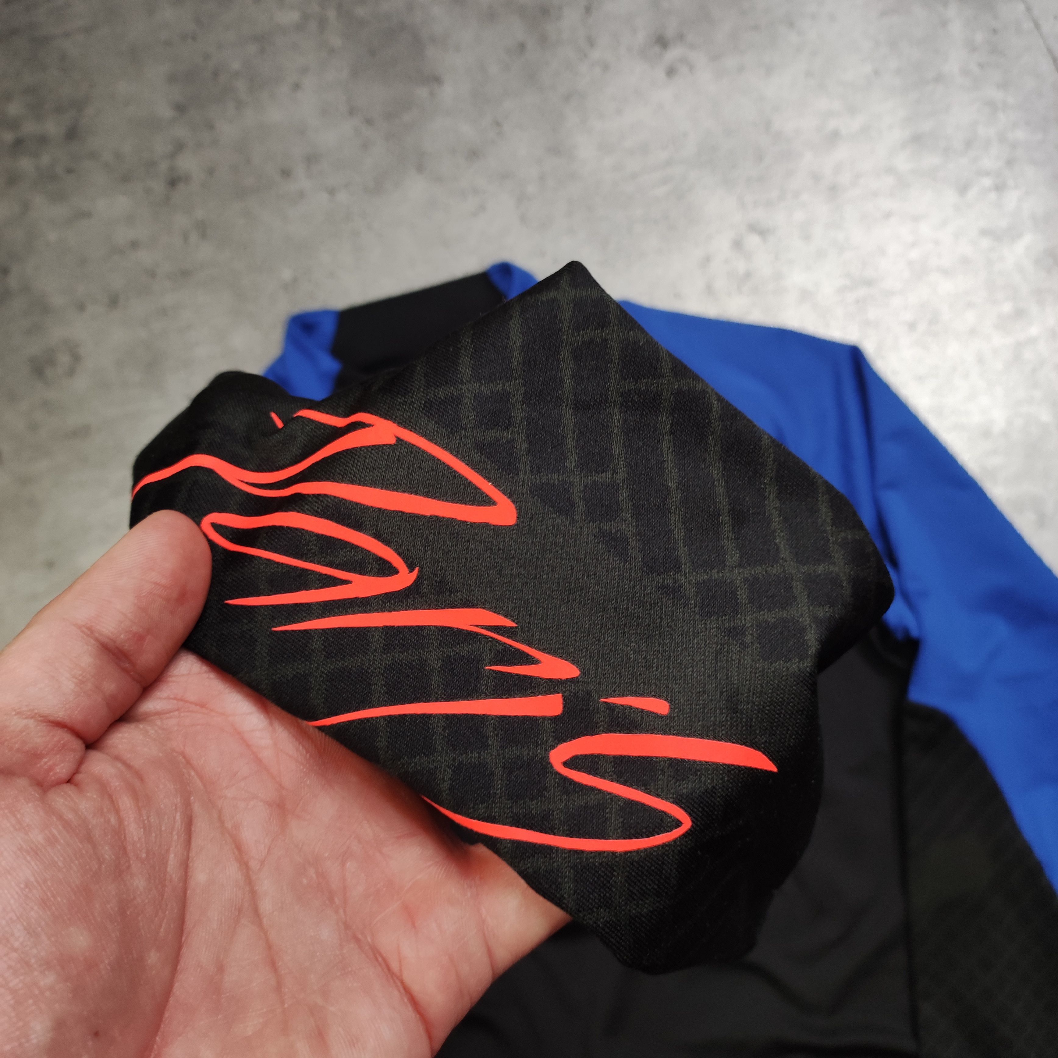 Jordan Brand RARE PSG Paris Saint Germain Jordan Brand Training Jersey Size US M / EU 48-50 / 2 - 4 Thumbnail
