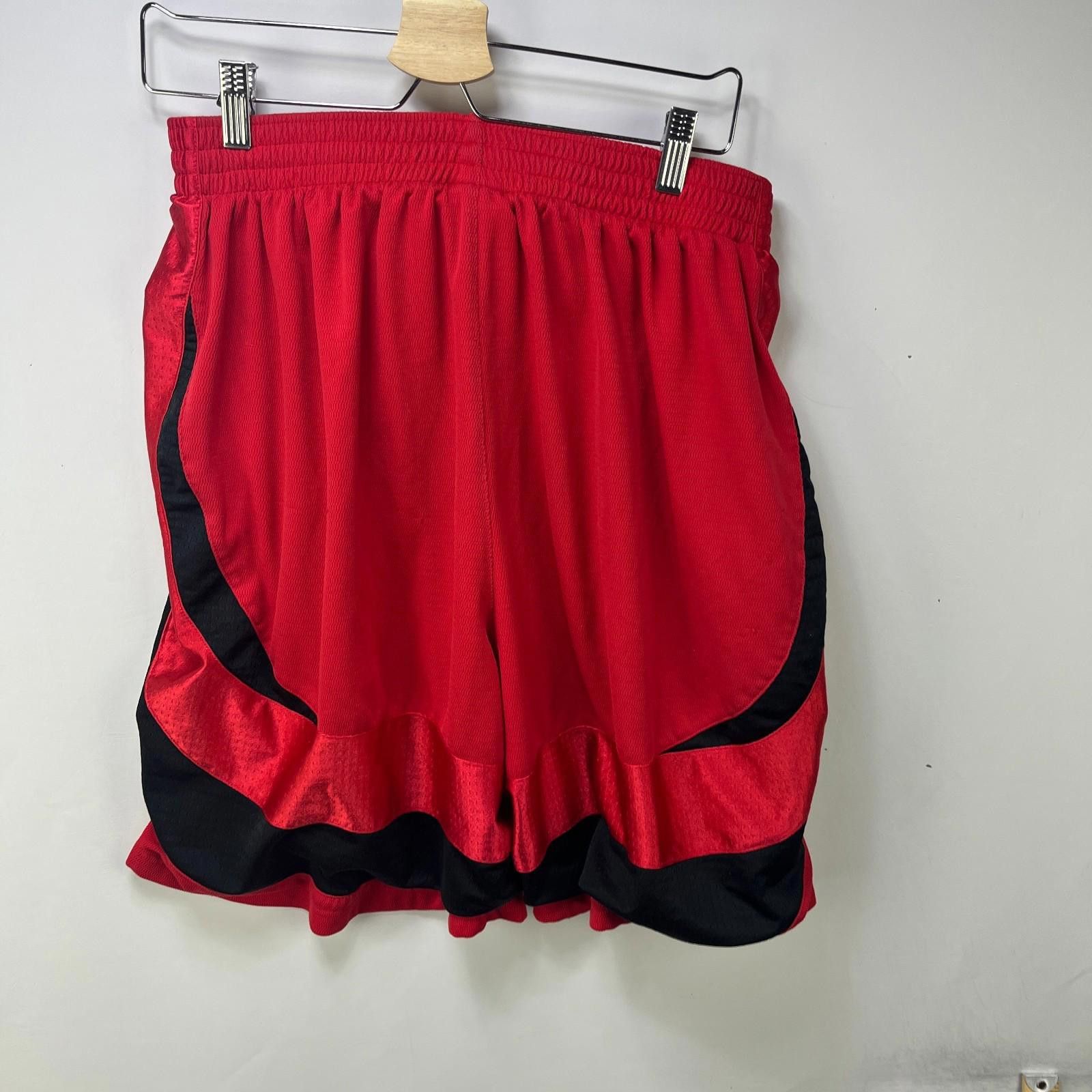 Nike Vintage Nike Texas Tech Red Raiders Basketball Shorts Large Size ONE SIZE - 7 Thumbnail