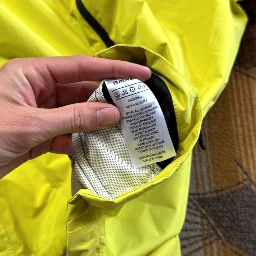 Rains Men's Baerskin Rain Jacket Full Zip Hooded Neon Green Size S Size US S / EU 44-46 / 1 - 4 Thumbnail