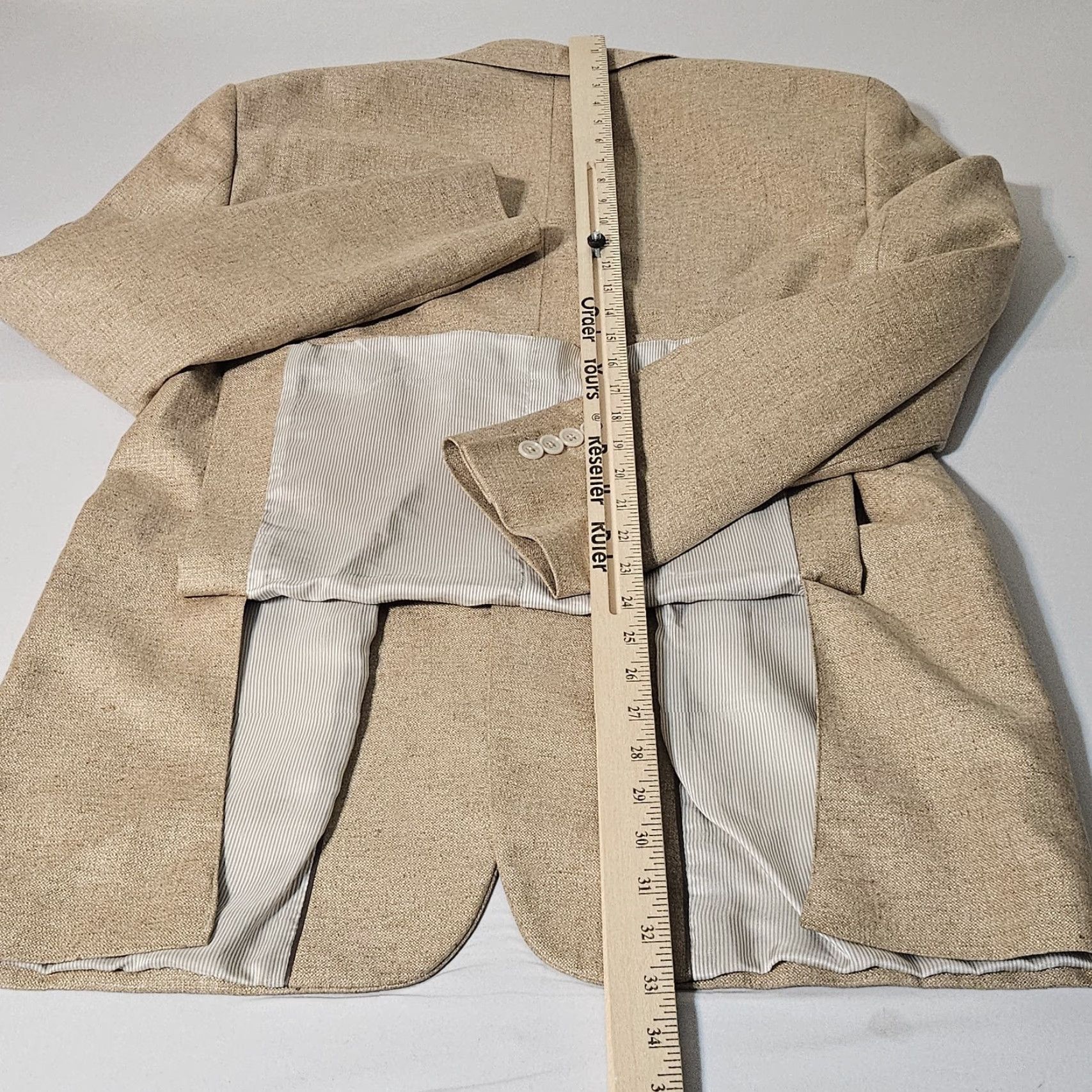 Jos. A. Bank JOS A. BANK Silk 40L Blazer Sport Coat Jacket Beige Tan Plaid 44 Chest Single-Breasted 2 Button Mens Jacket Size 40R - 6 Thumbnail
