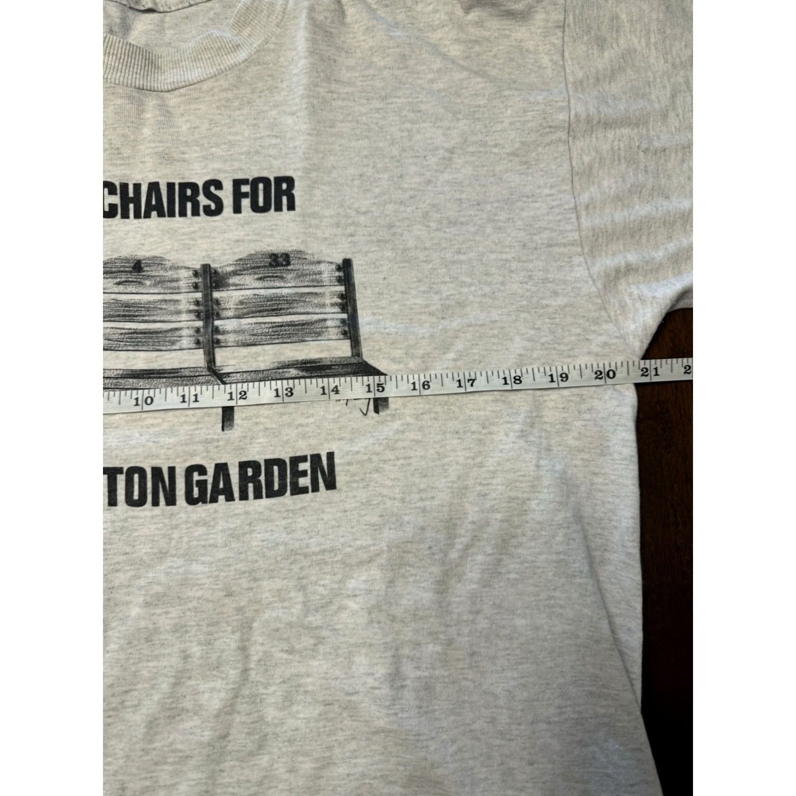 Vintage VINTAGE Unbranded T-Shirt Boston Garden Bruins Celtics Three Chairs Stitch 90s Mens Large Gray Short Sleeve Graphic Print Size US L / EU 52-54 / 3 - 2 Thumbnail