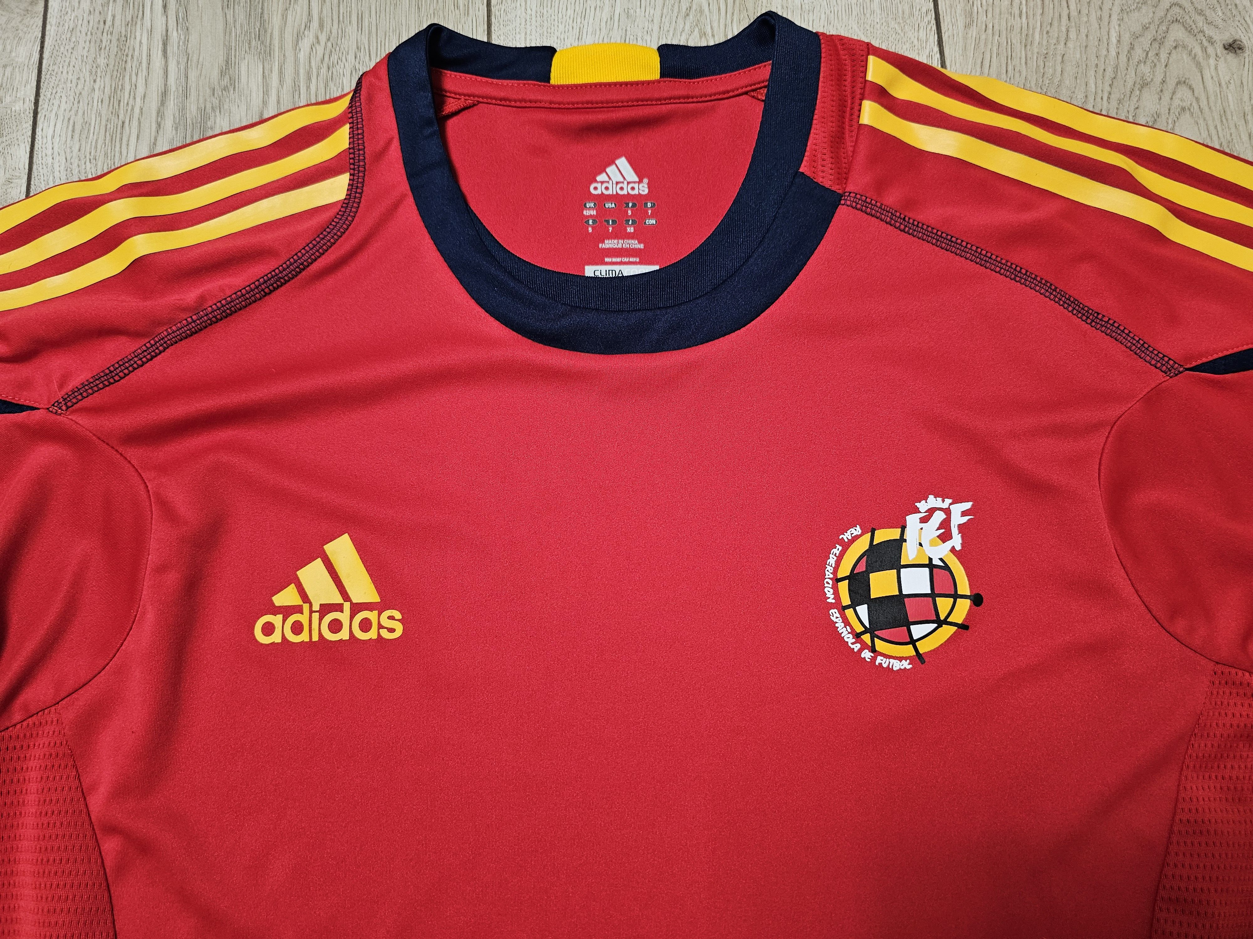Adidas SPAIN 2010 2011 PLAYER VERSION FOOTBALL SHIRT SOCCER JERSEY Size US L / EU 52-54 / 3 - 3 Thumbnail