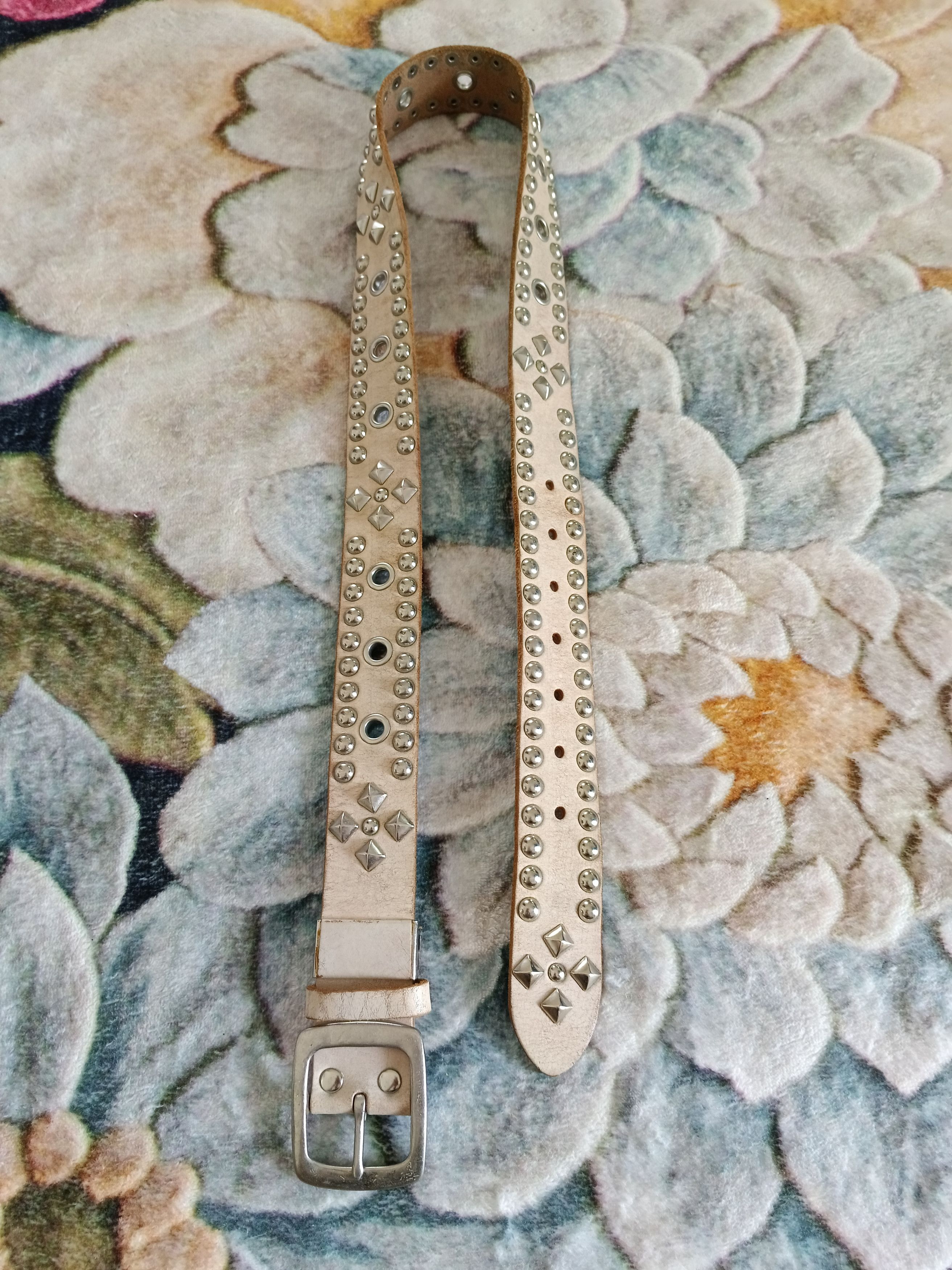 Leather OG🔥GRAIL STUDDED UNBRANDED LEATHER BELT Size ONE SIZE - 1 Thumbnail