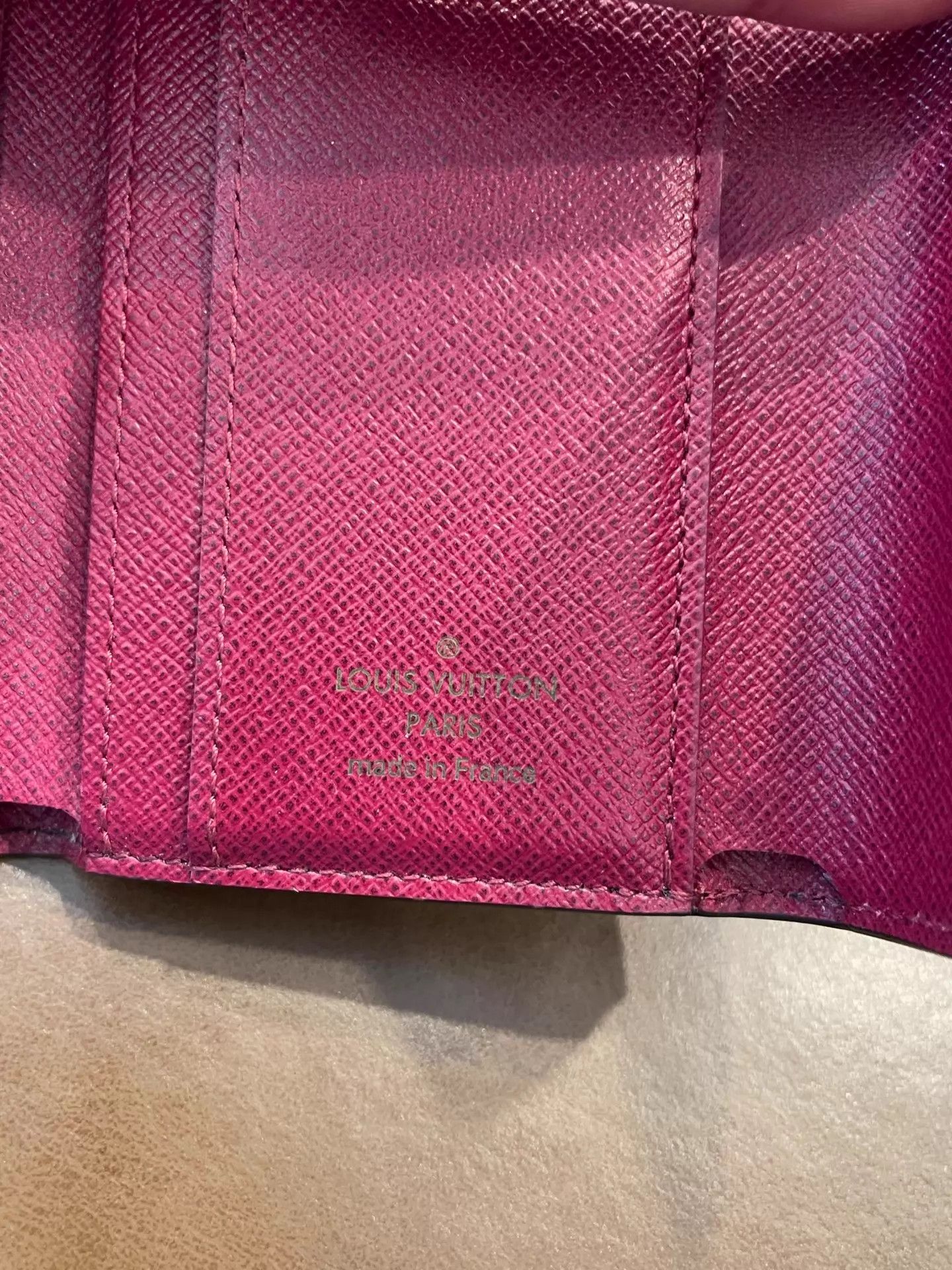 Louis Vuitton LV tri-fold monogram cherry red card holder Size ONE SIZE - 9 Thumbnail