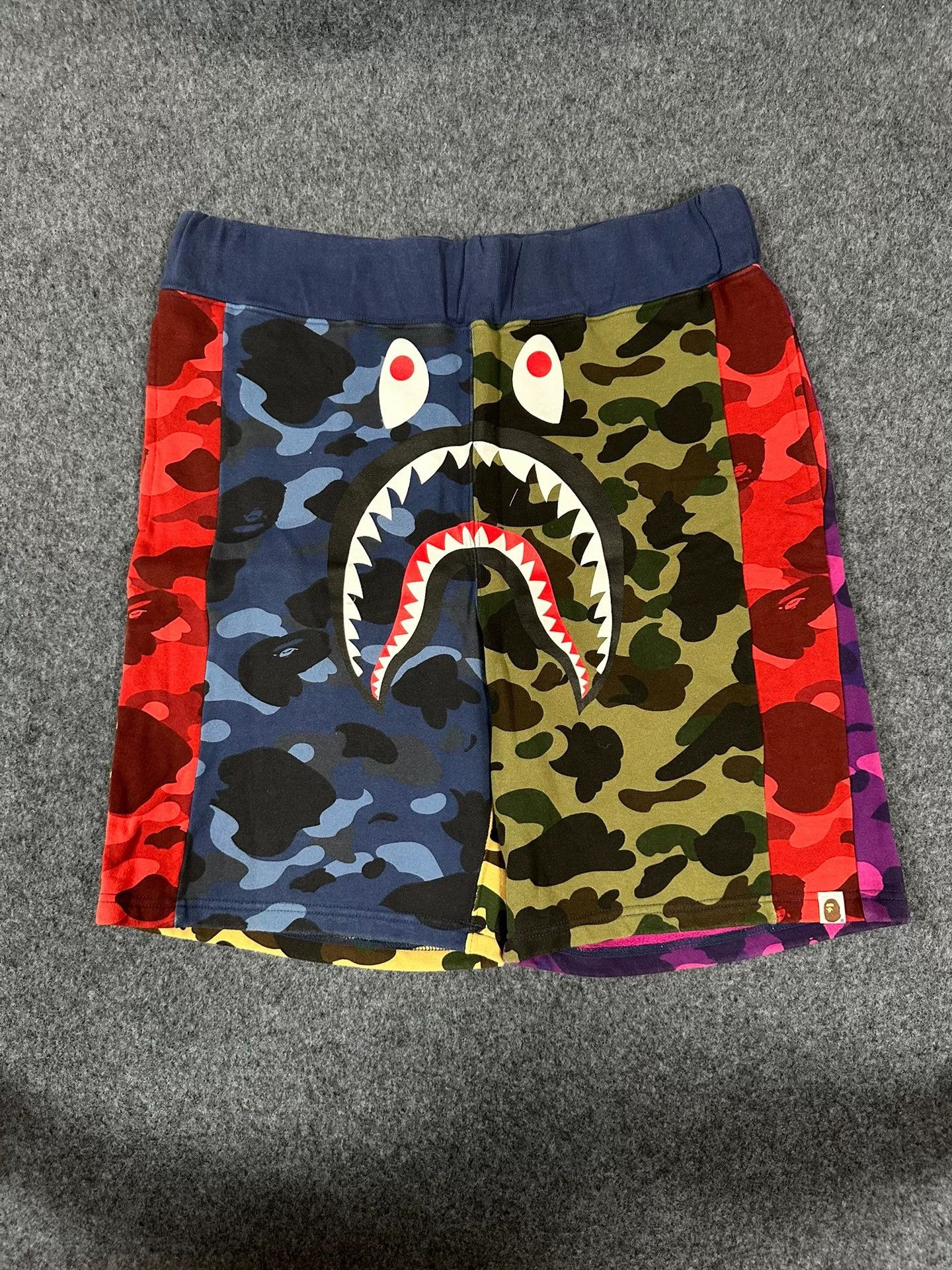 Bape Bape Multi Shark Shorts Designer Size US 38 / EU 54 - 1 Thumbnail