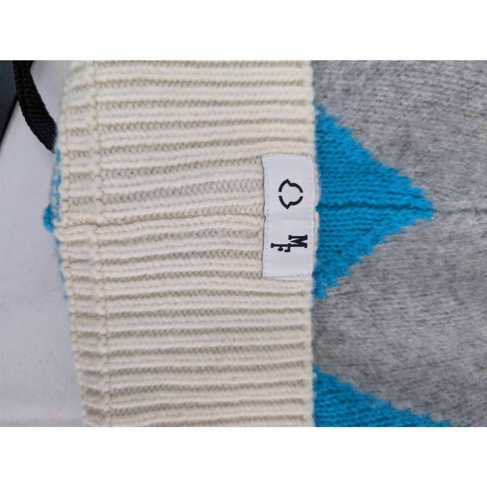 Moncler o1rshd1 Size: OS / Berretto Tricot Beanie Cap / Hat in Grey Size ONE SIZE - 7 Thumbnail