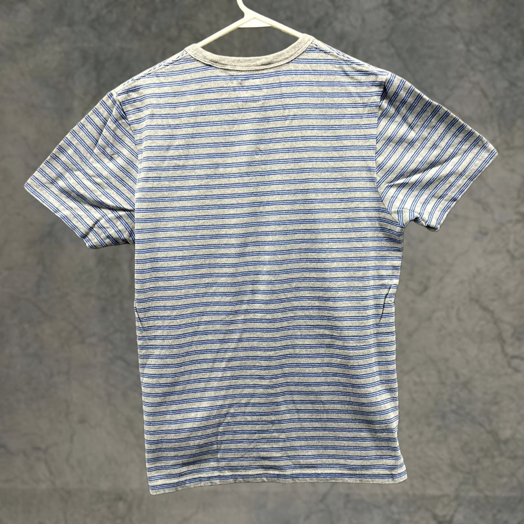 Vans VANS Shirt Mens Medium Gray Blue Stripe Pocket T-Shirt Casual Skate VN0A5EA4 Size US M / EU 48-50 / 2 - 1 Thumbnail