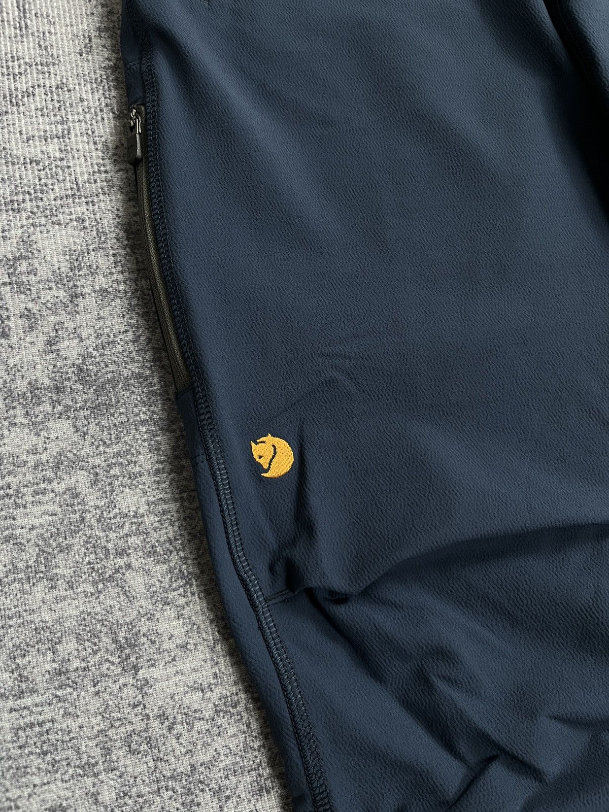 Fjallraven FJALLRAVEN BERGTAGEN TROUSER PANTS Size US 27 - 4 Thumbnail