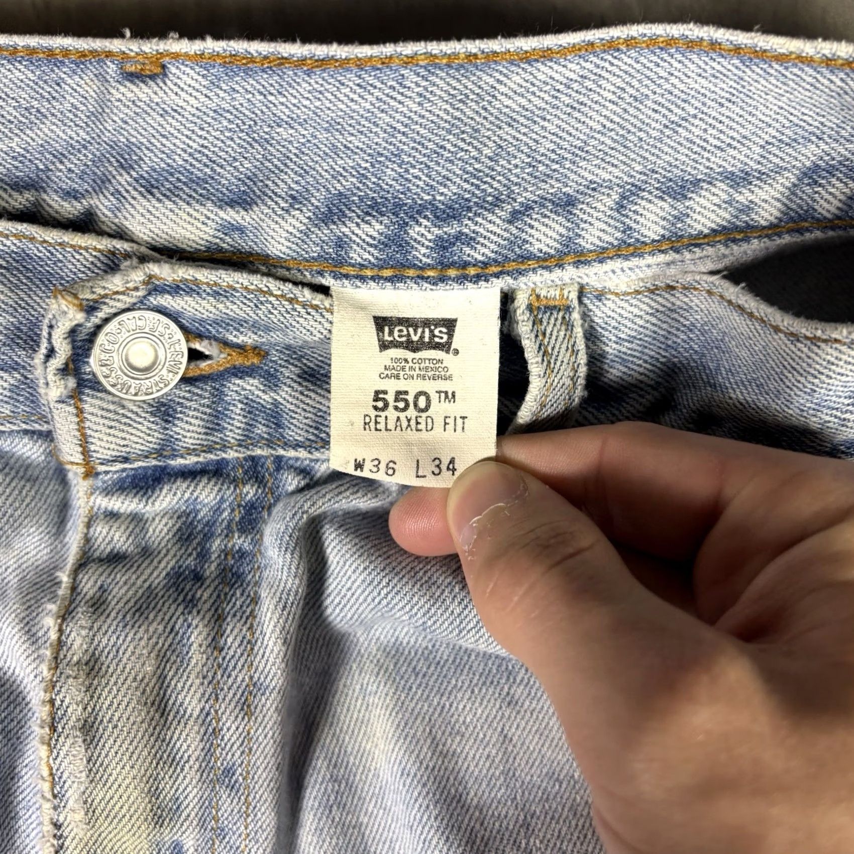 Levi's VINTAGE Levi's 550 Jeans Blue Light Wash Straight Mens 34x33 90s USA Size US 34 / EU 50 - 6 Thumbnail