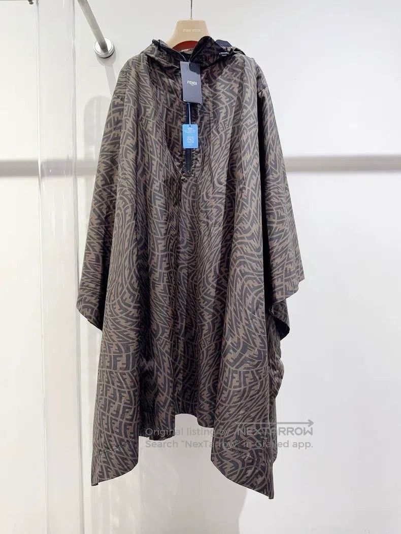Fendi Fendi size 100*154cm Cloak Jacket Size ONE SIZE - 1 Thumbnail