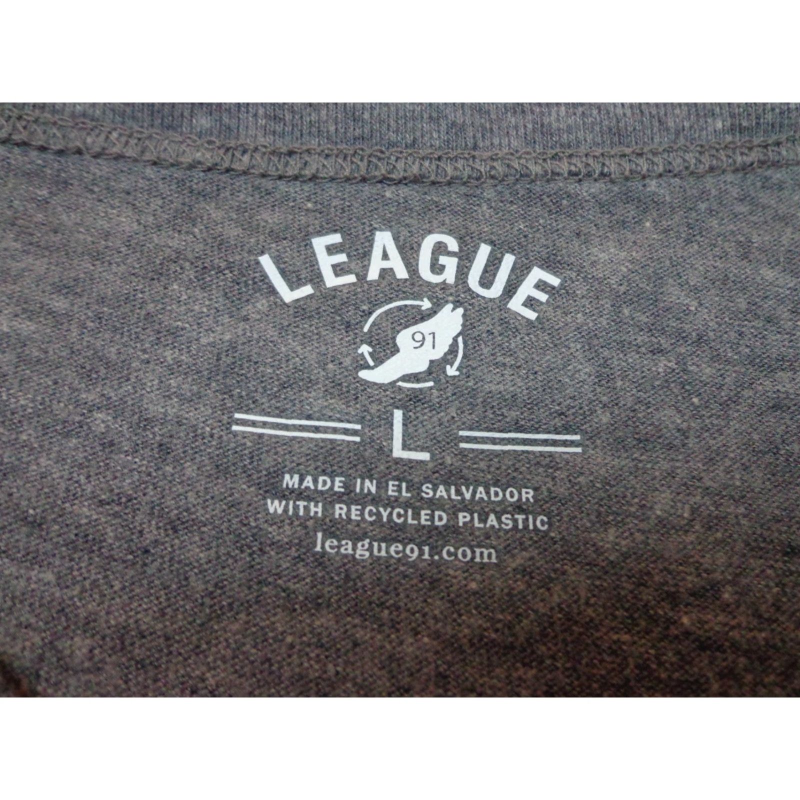 Vintage League Livin' The Soggy Life - Sunny Place For Shady People Gray T Shirt L Mens Adult Short Sleeve Shirt Size US L / EU 52-54 / 3 - 4 Thumbnail