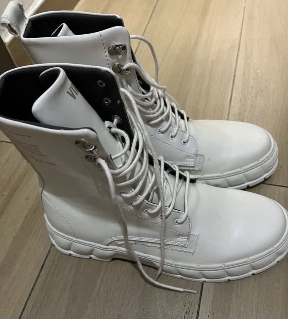VIRON VIRON White Apple Leather 1992 Boot Size US 9.5 / EU 42-43 - 1 Thumbnail