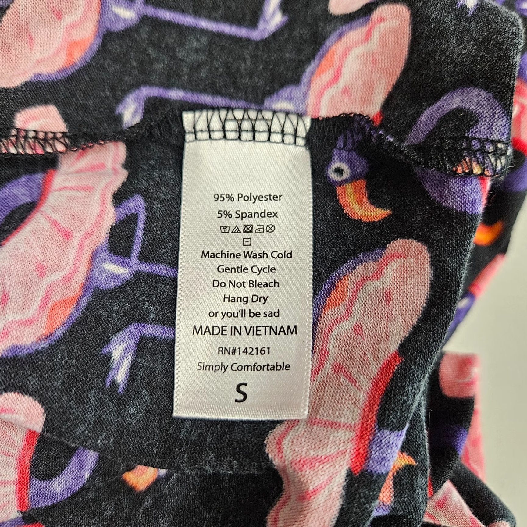 Vintage VINTAGE LuLaRoe Womens Irma Top Sz Small Black Pink Flamingos Short Sleeve Size S / US 4 / IT 40 - 5 Thumbnail