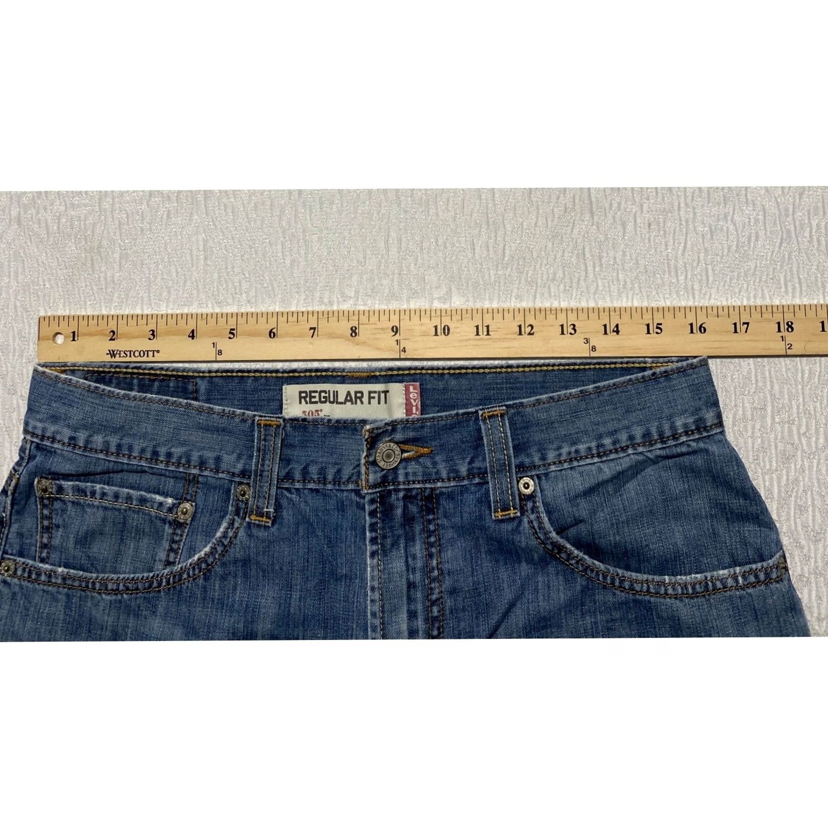Levi's Levi's 505 Regular Fit Jeans Mens 33x30 Medium Wash Blue Straight Leg 100% Cotton Size US 33 - 3 Thumbnail