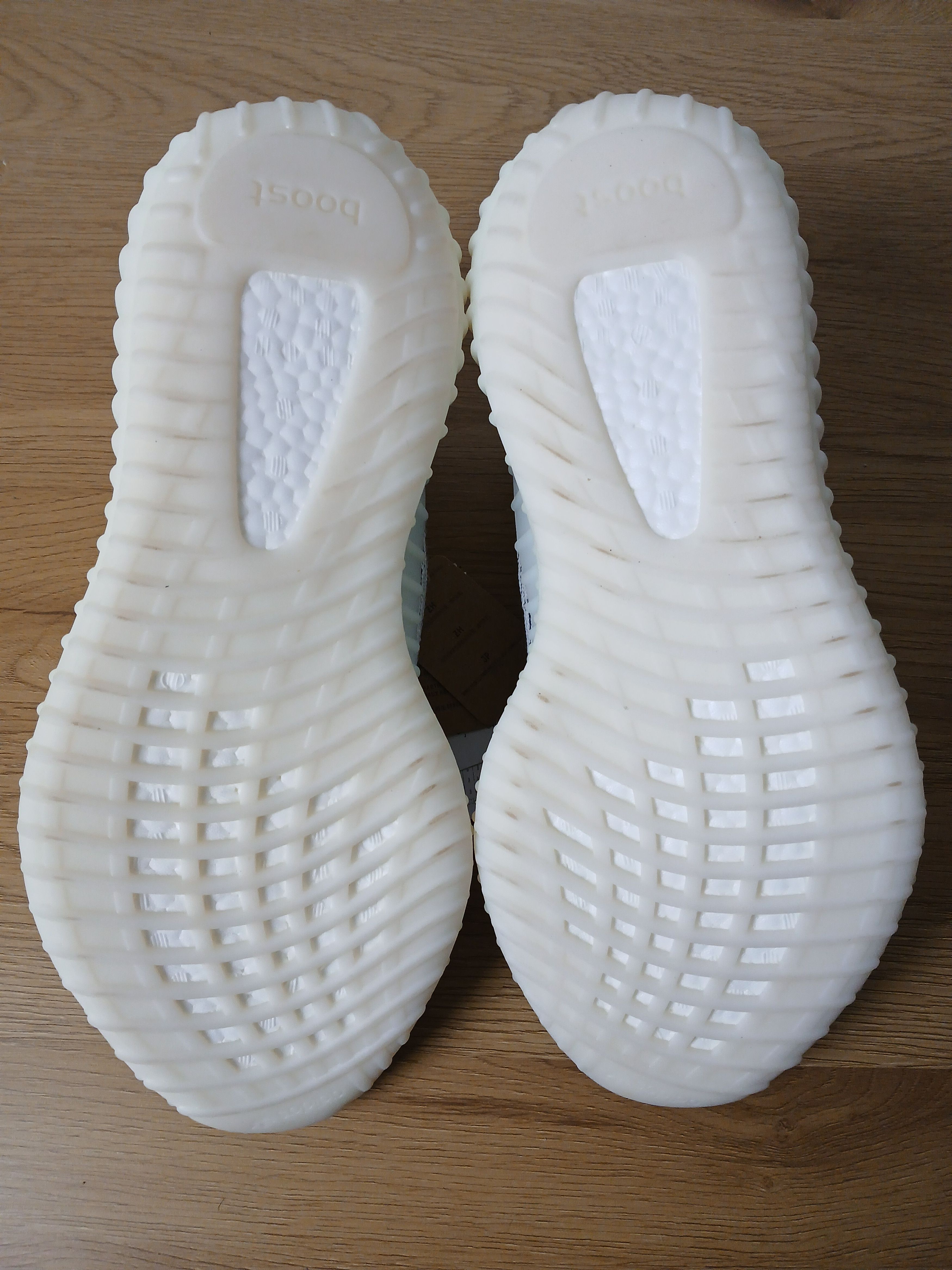 Adidas Yeezy 350 V2 CMPCT Sneakers