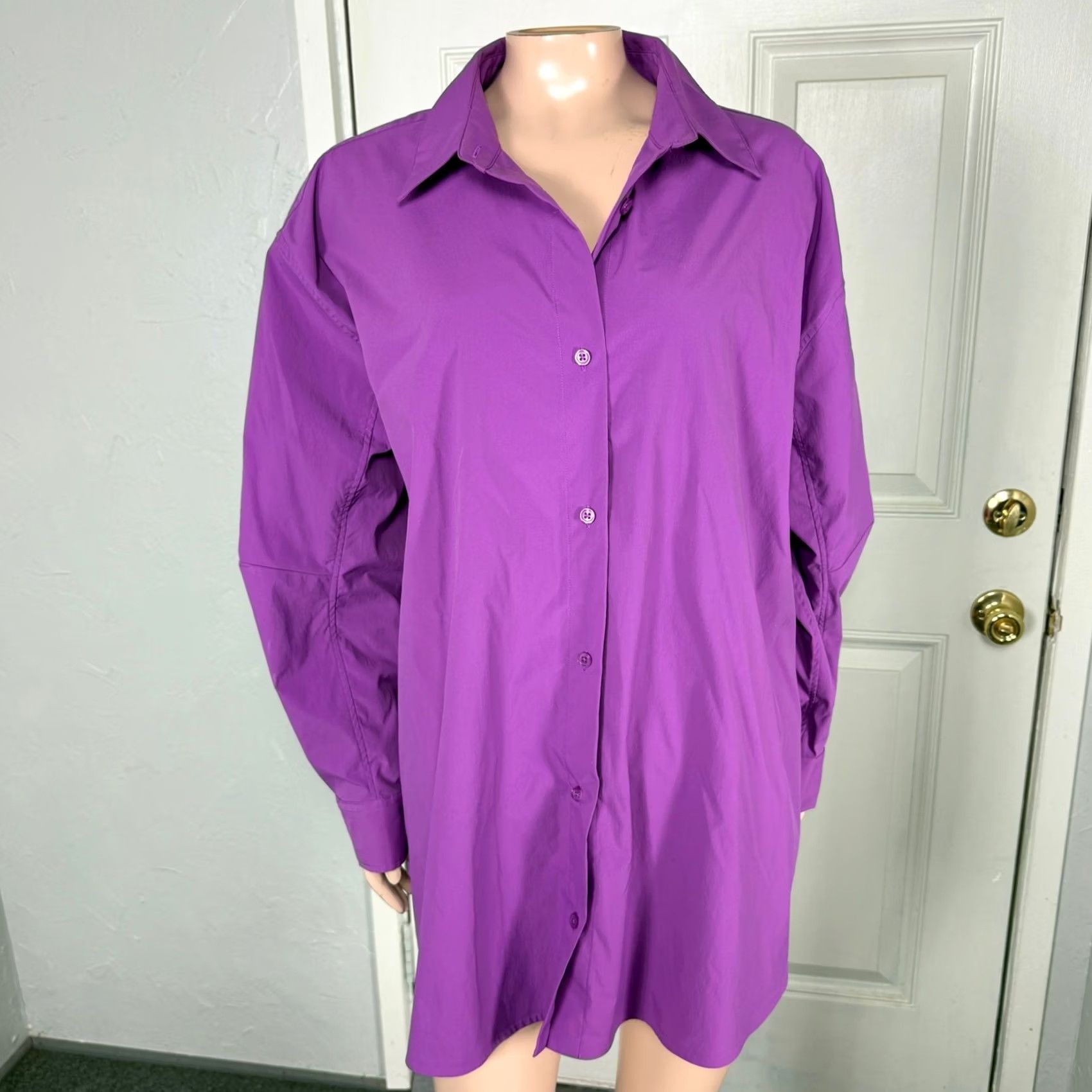 Athleta Athleta Shirt Women's XL Button-Up Long Sleeve Knit Polyester Purple Casual Solid 52 Bust 31 Shoulder to Hem Size XL / US 12-14 / IT 48-50 - 2 Thumbnail