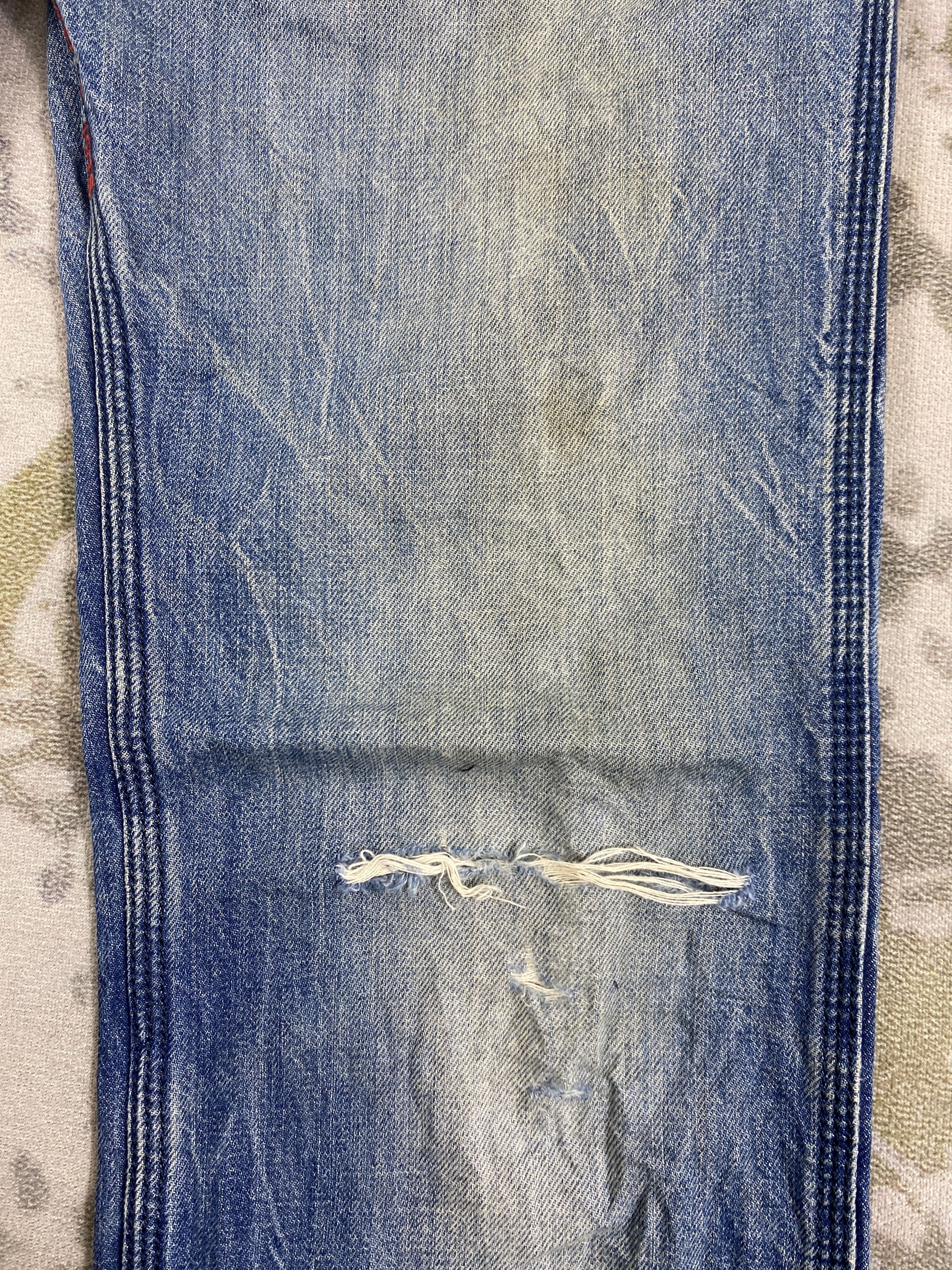 Diesel Faded Blue Vintage Diesel Jeans 31x31.5 Denim- JN3885 Size US 31 - 14 Thumbnail