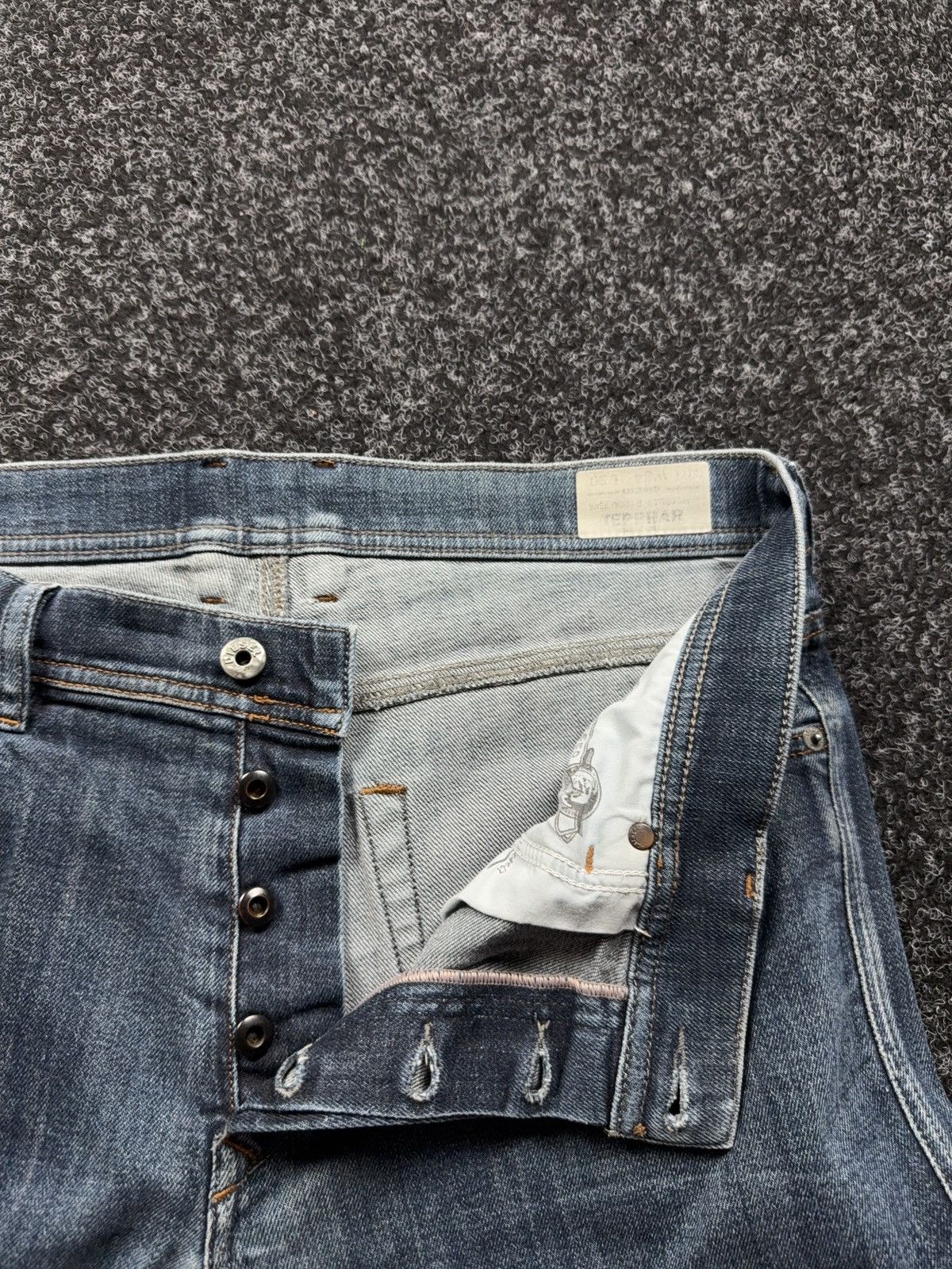 Diesel 00s Diesel Tepphar Slim Tapered Carrot Distressed Jeans W34 Size US 34 / EU 50 - 8 Thumbnail