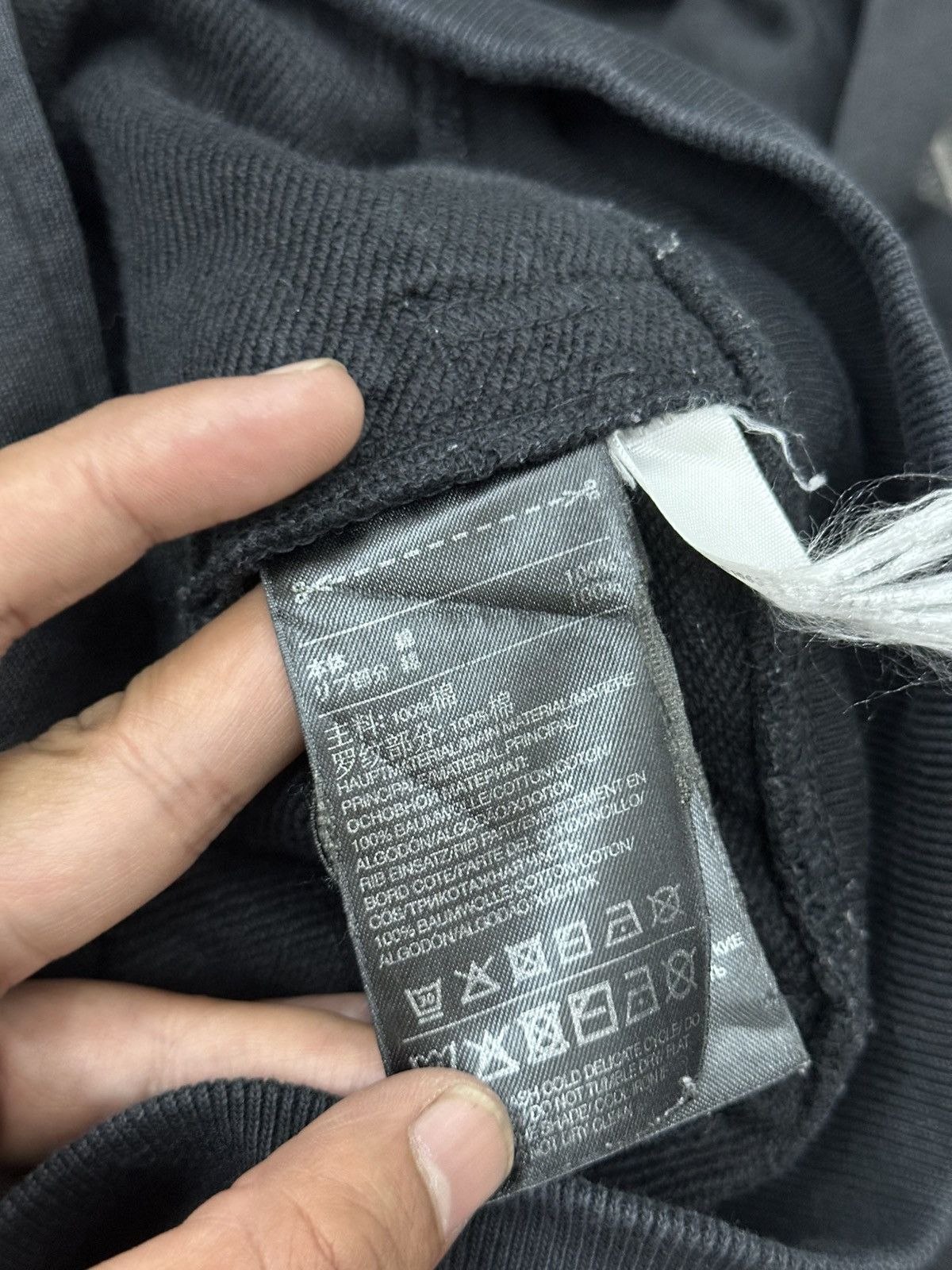 Y-3 Y-3 Yohji Yamamoto Logo Hoodies in Black Size US M / EU 48-50 / 2 - 13 Thumbnail