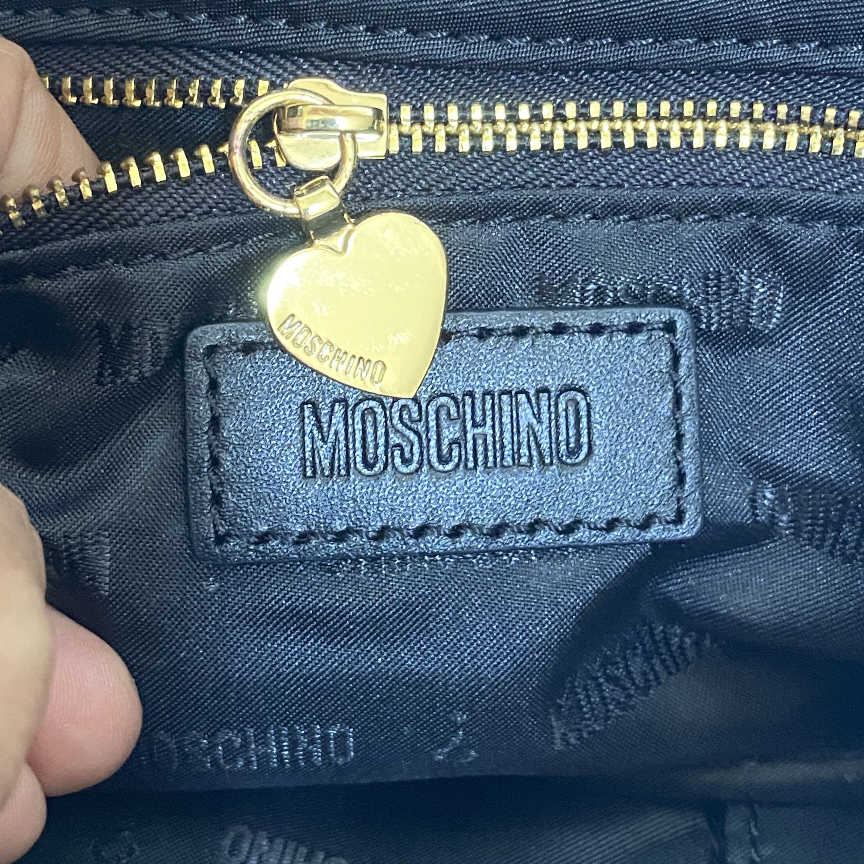 Moschino Black Gold Quilted Nylon Clutch Bag Size ONE SIZE - 13 Thumbnail