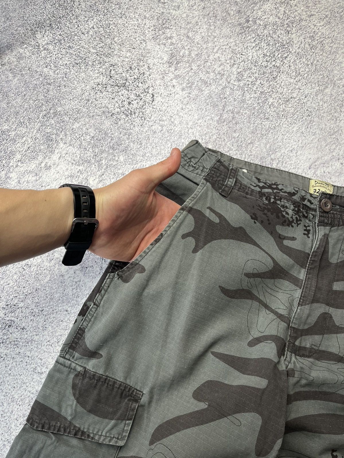 Japanese Brand RARE VINTAGE FADED STREETWEAR CAMO CARGO PANTS Y2K Size US 32 / EU 48 - 5 Thumbnail