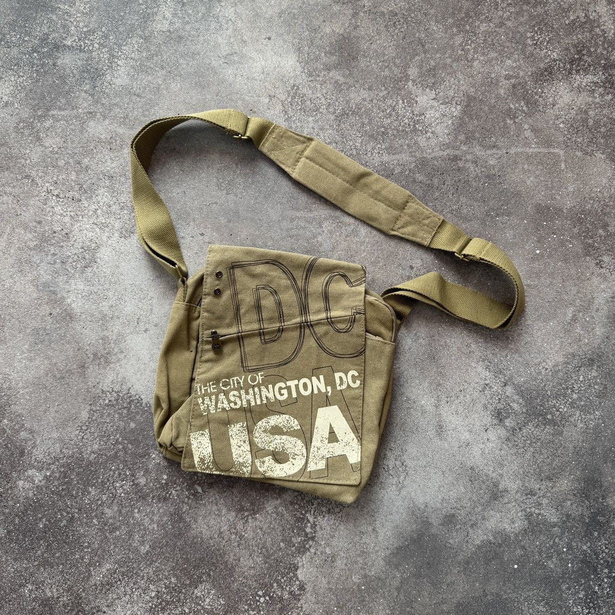 If Six Was Nine Japanese Style Vintage Avant Garde Y2K Grunge Crossbody Bag Size ONE SIZE - 1 Thumbnail
