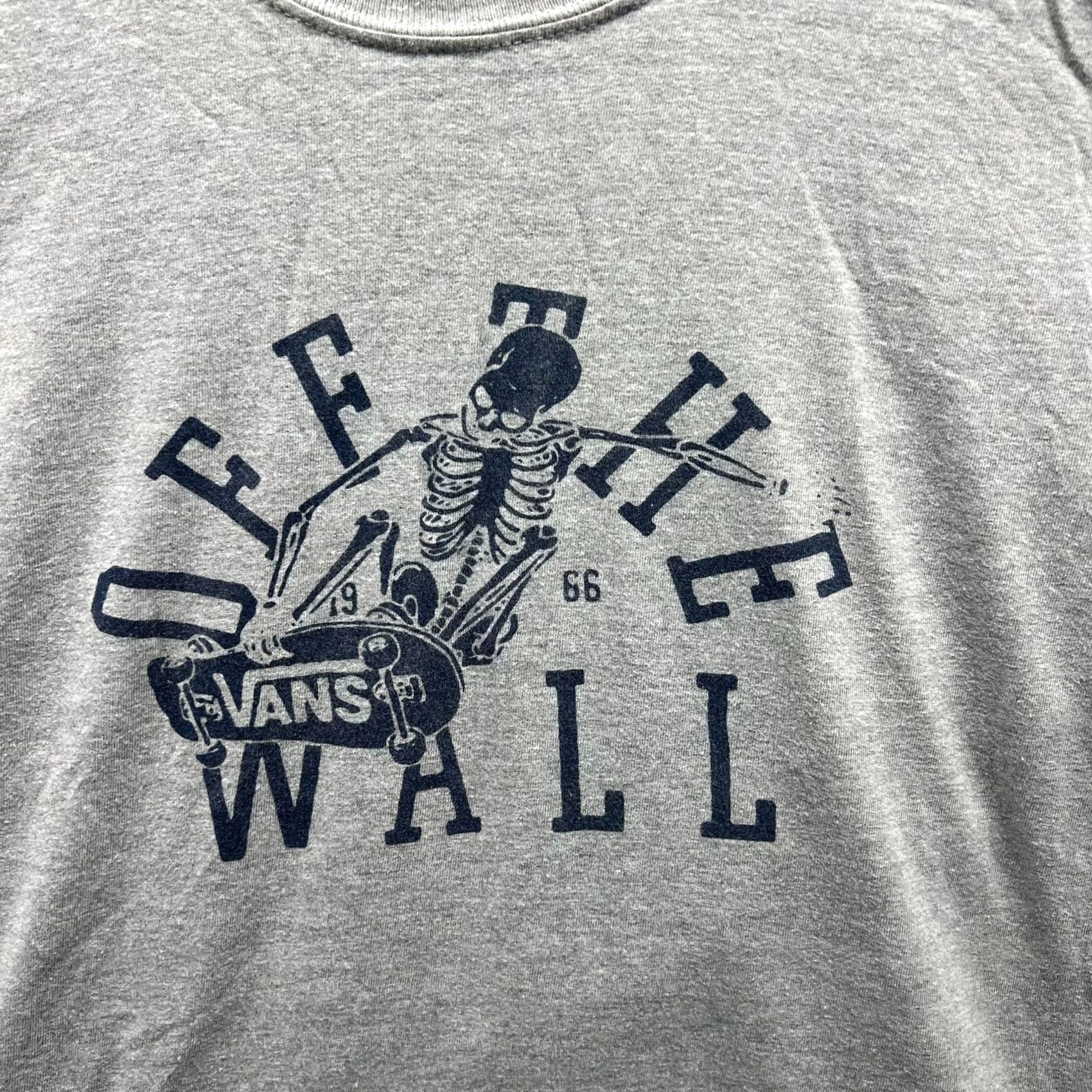 Vans VANS Shirt Mens Large Gray Crewneck Spell Out Logo Classic Skate Off the Wall Shirt Mens Large Gray Crewneck Nike? Size US L / EU 52-54 / 3 - 6 Thumbnail